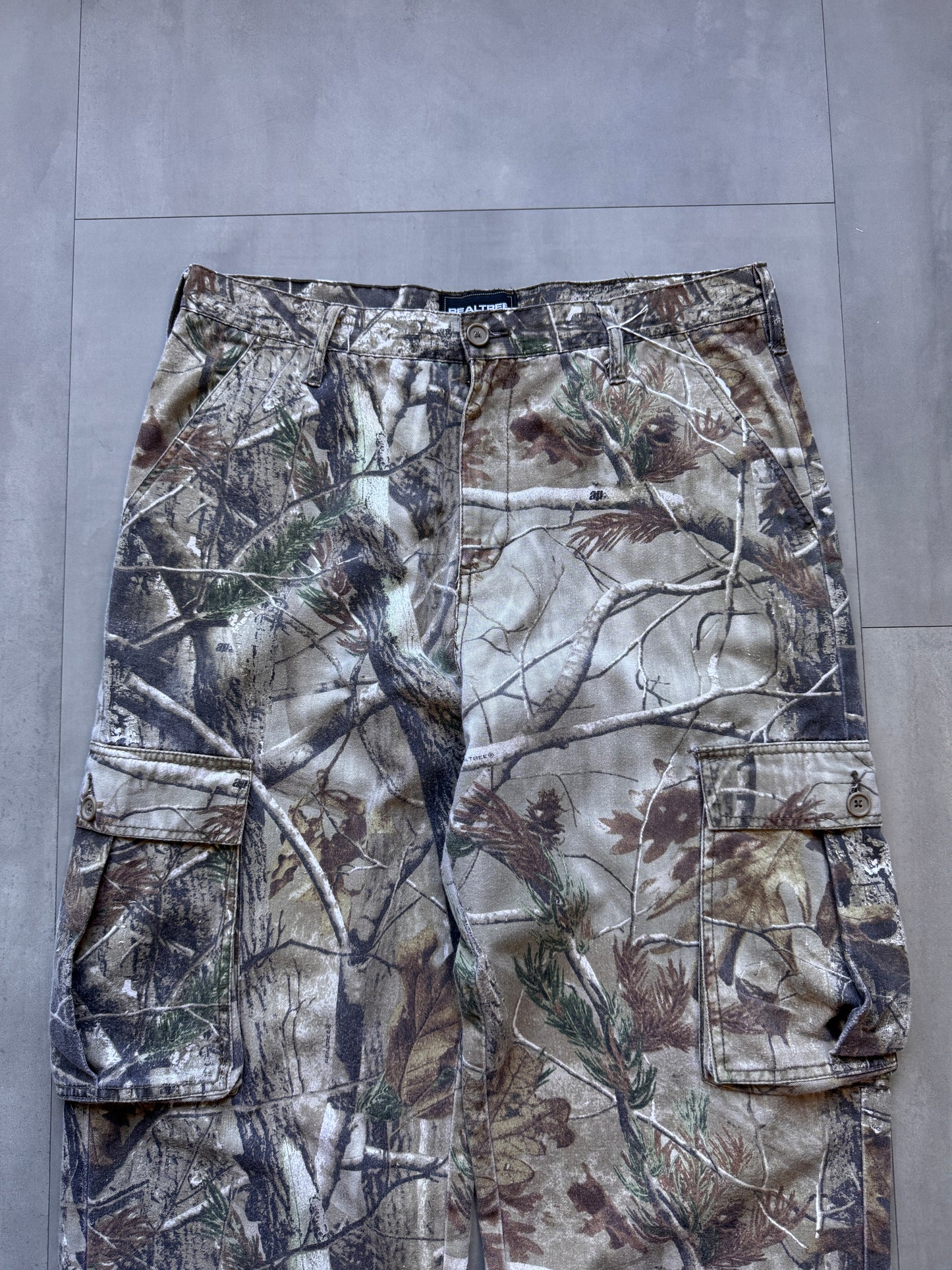 VINTAGE REALTREE CARGO PANTS - L34