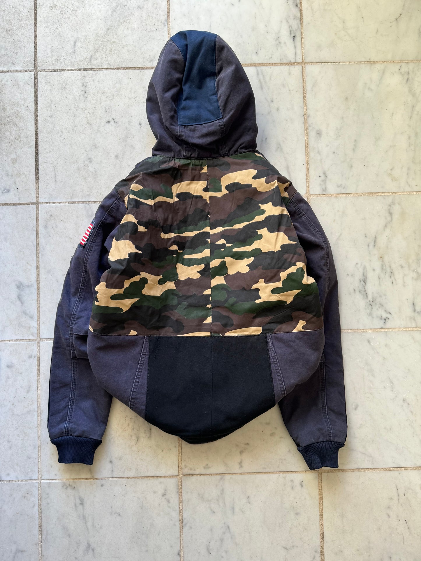 CARHARTT REWORKED CAMO PATTERN ACTIVE JACKET - SMALL
