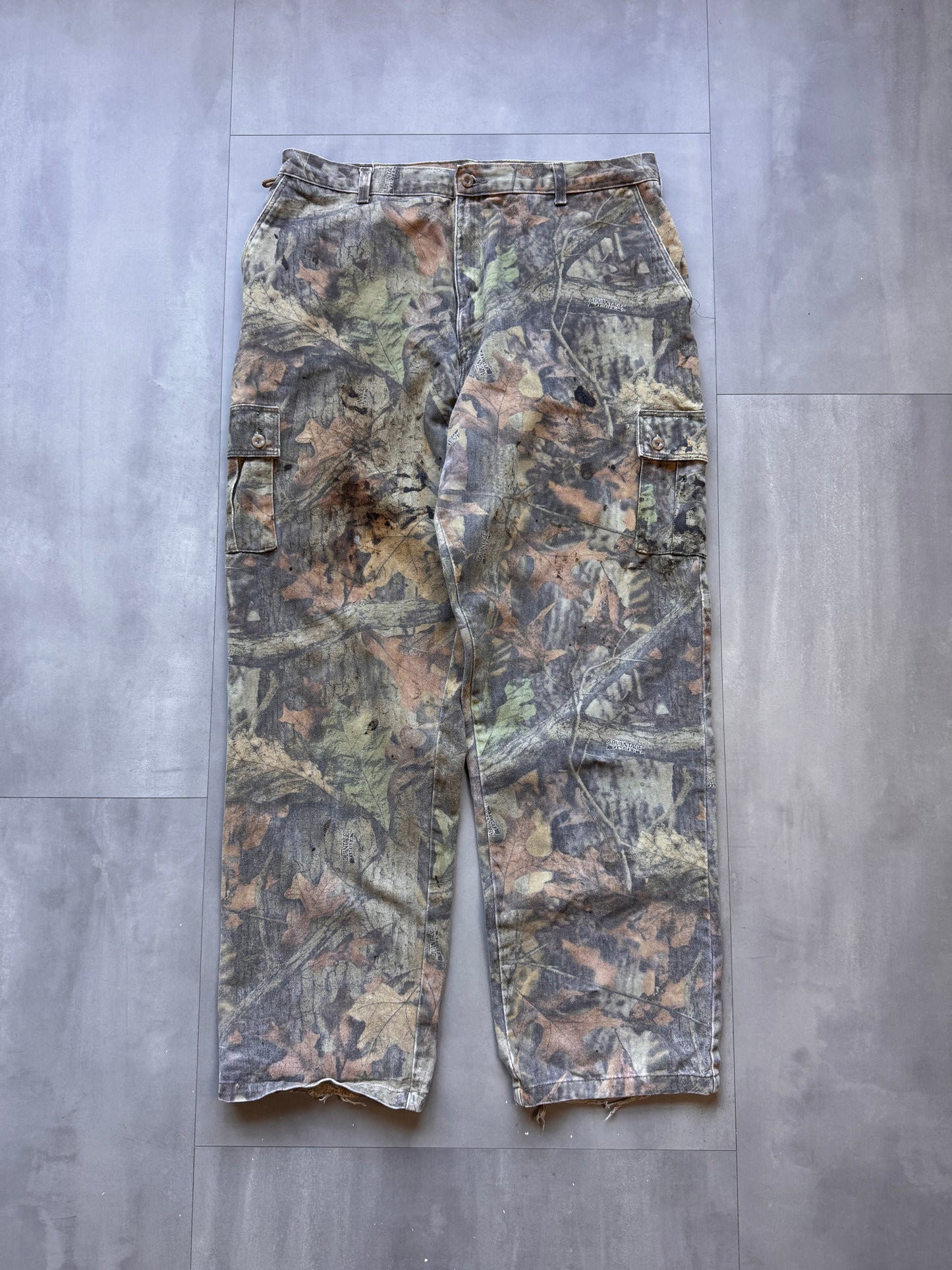 VINTAGE WRANGLER REALTREE FADED CAMO CARGO PANTS - L34
