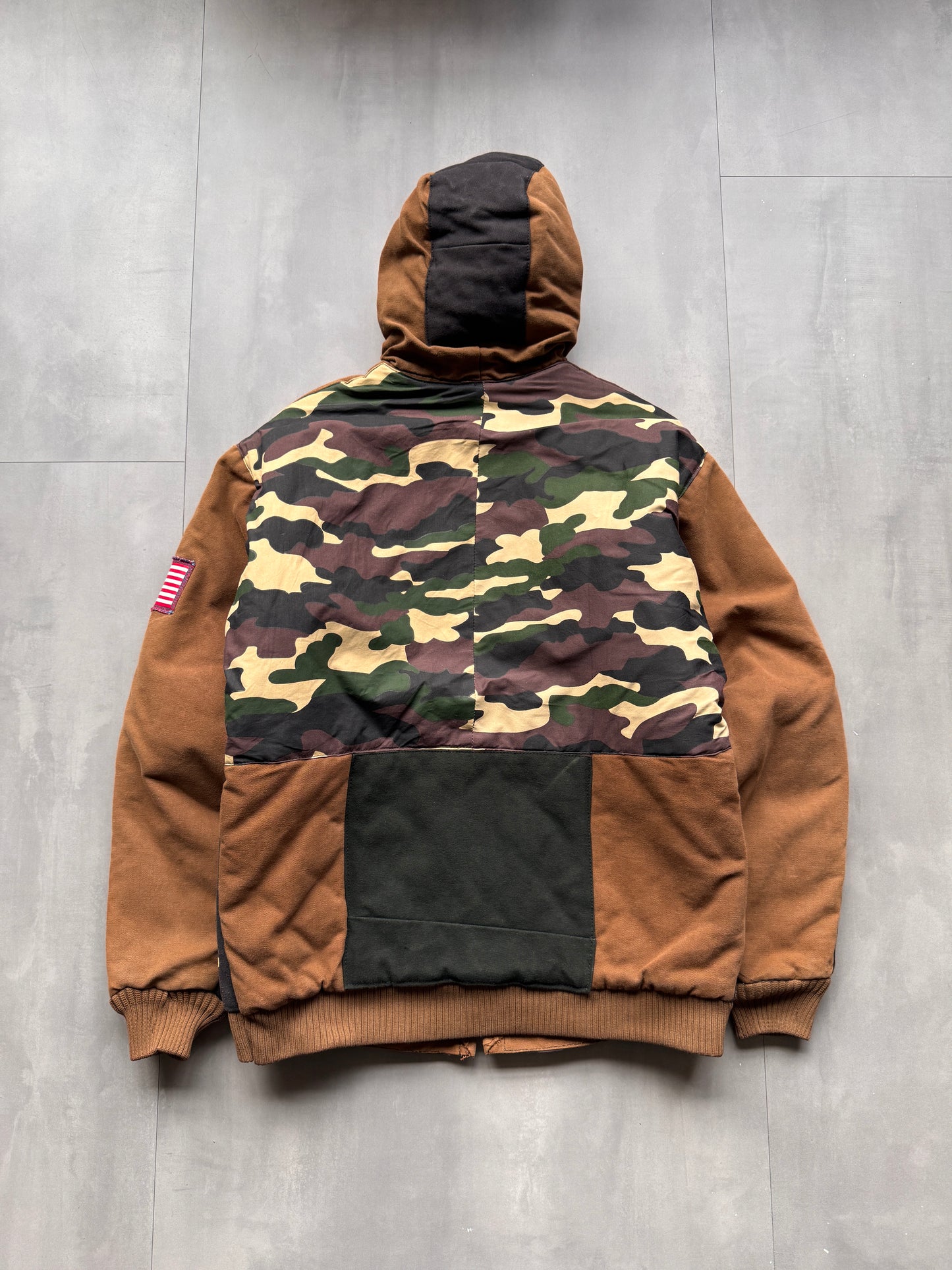 CARHARTT REWORKED CAMO PATTERN ACTIVE JACKET - M