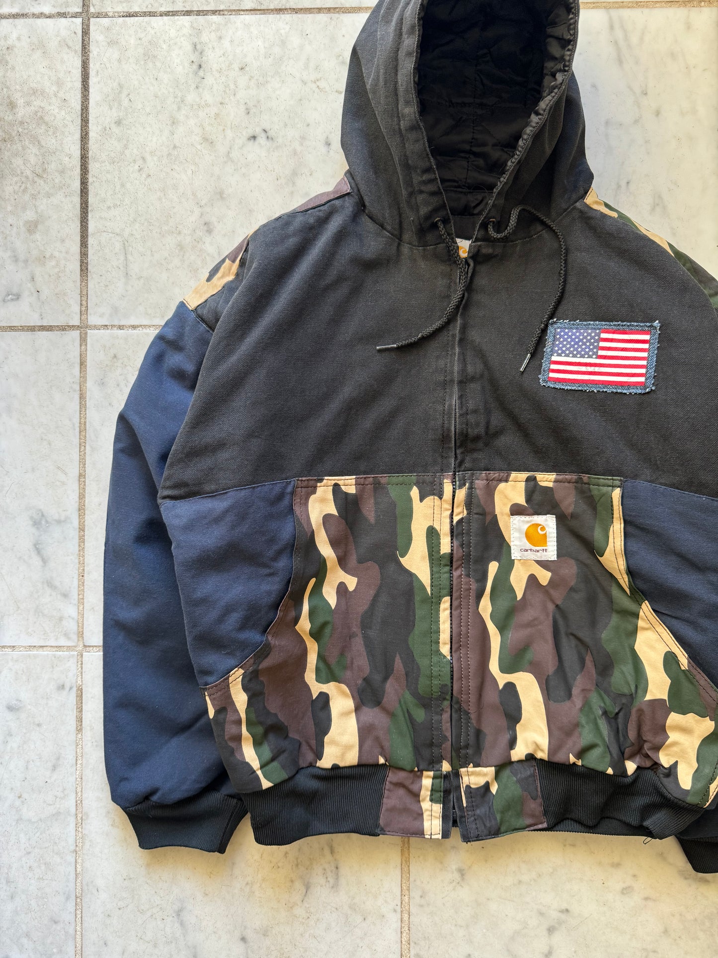 CARHARTT REWORKED CAMO PATTERN ACTIVE JACKET - SMALL