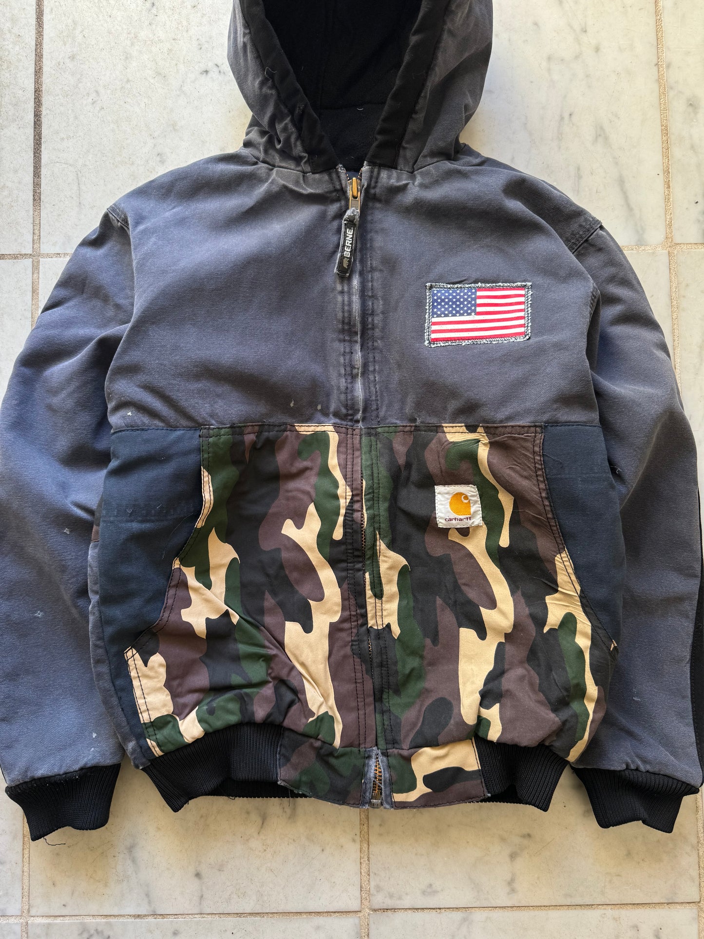 CARHARTT REWORKED CAMO PATTERN ACTIVE JACKET - SMALL