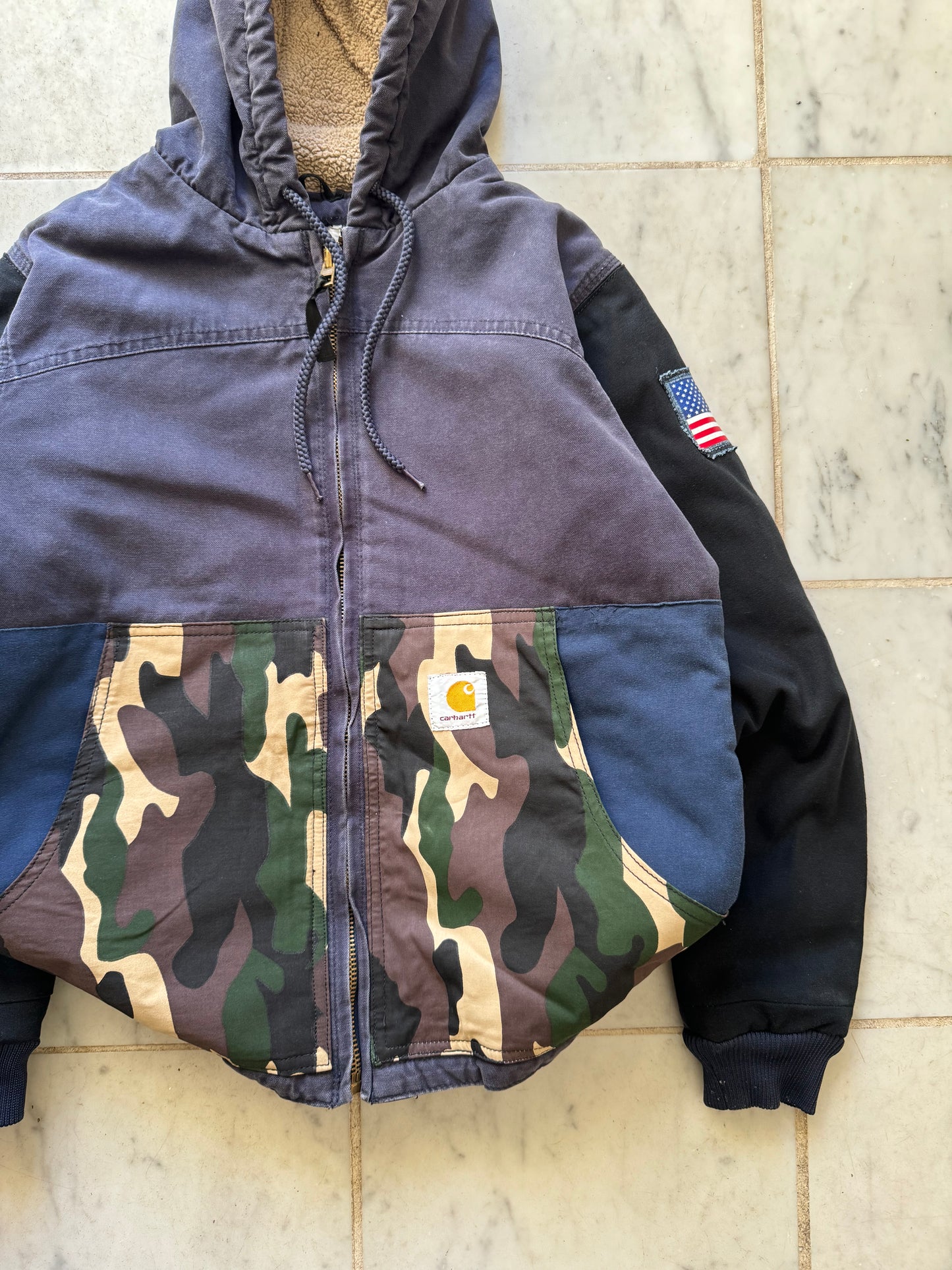 CARHARTT REWORKED CAMO PATTERN ACTIVE JACKET - SMALL