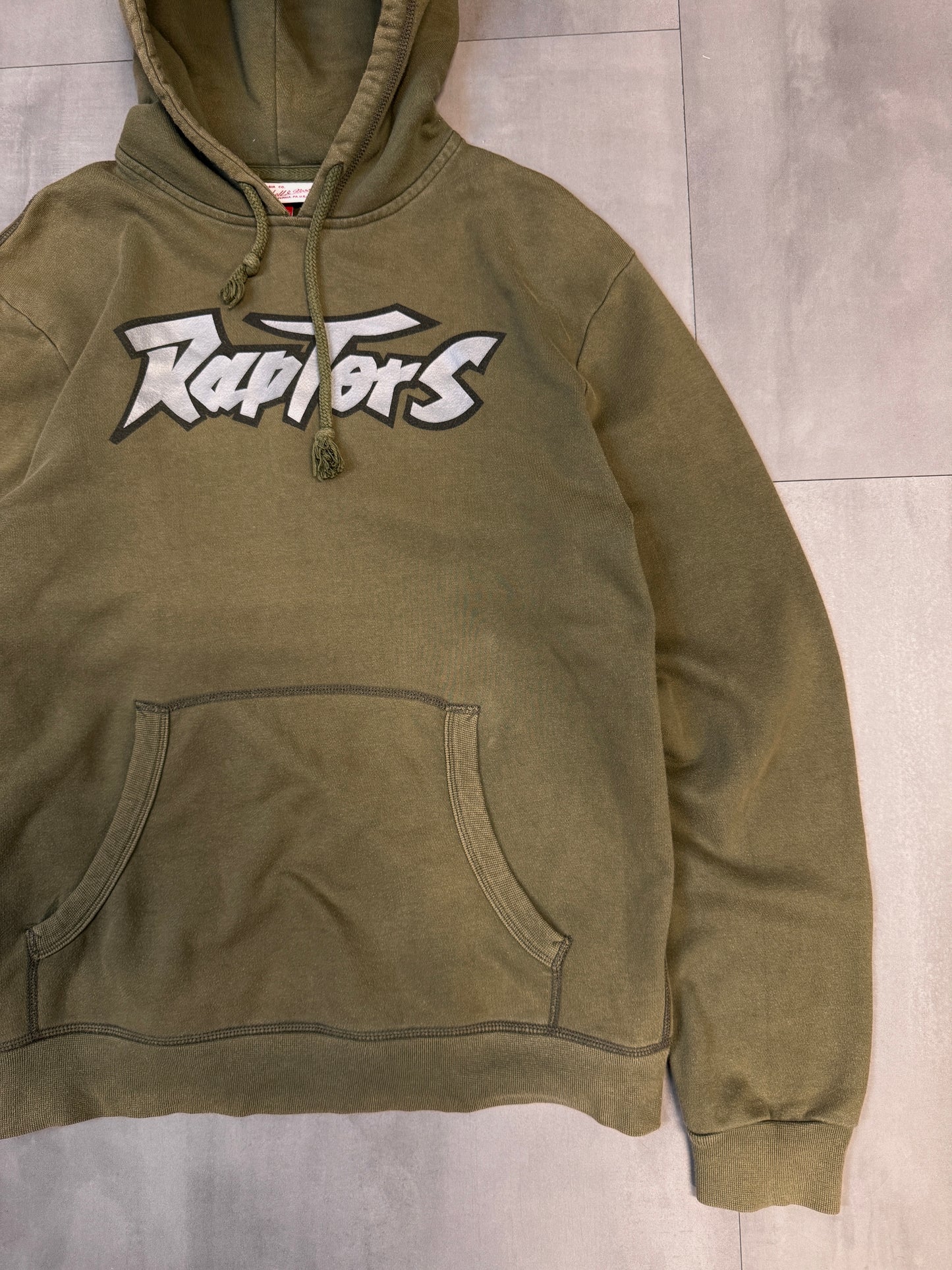 NBA/MITCHELL & NESS TORONTO RAPTORS KHAKI HOODIE - MEDIUM
