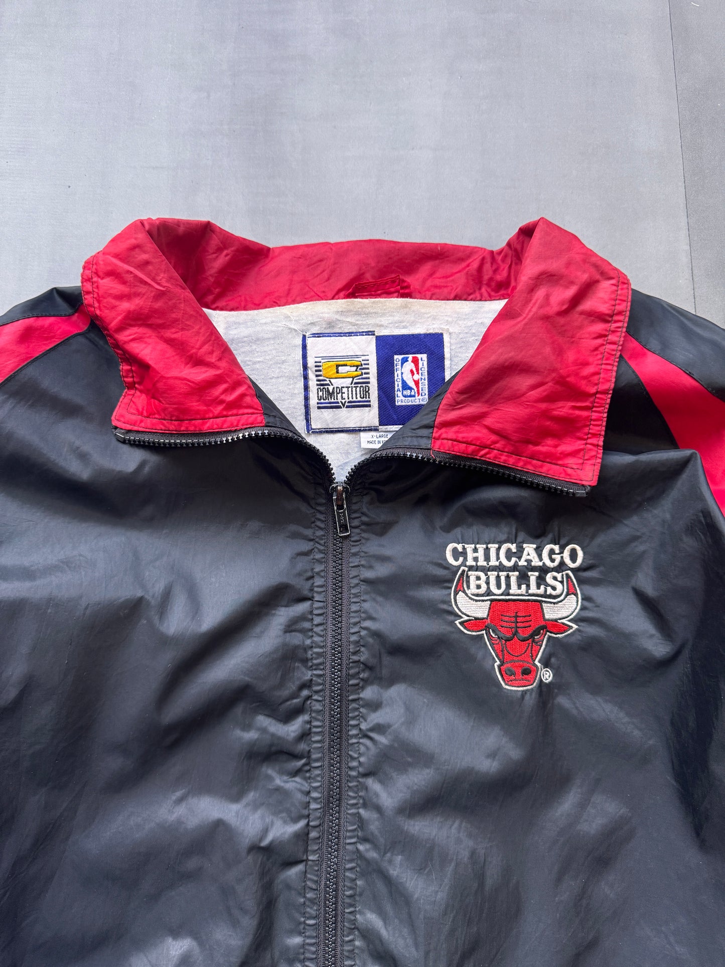 VINTAGE NBA CHICAGO BULLS TRACK JACKET - XL