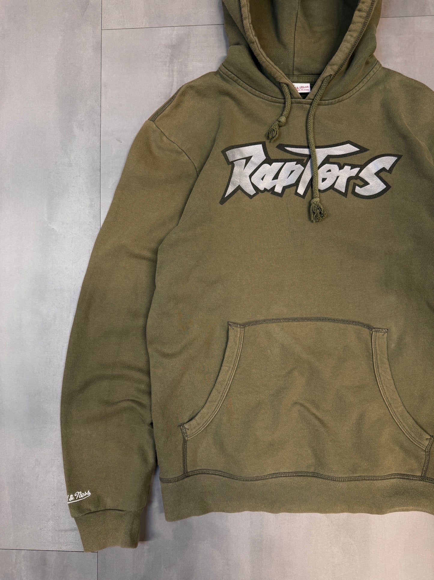 NBA/MITCHELL & NESS TORONTO RAPTORS KHAKI HOODIE - MEDIUM