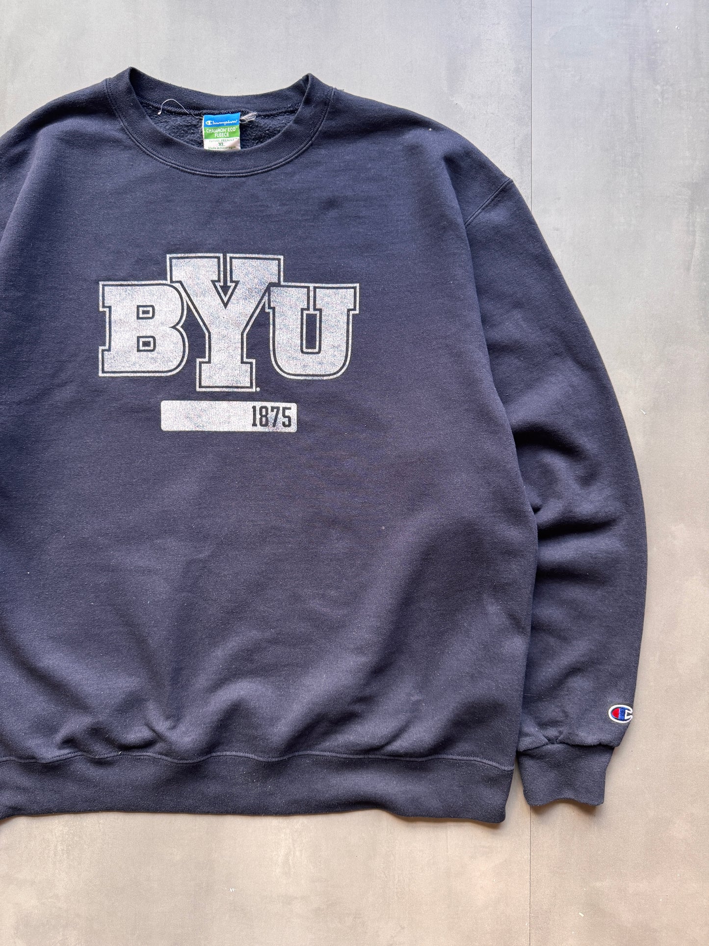 VINTAGE CHAMPION BYU NAVY SWEATER - L