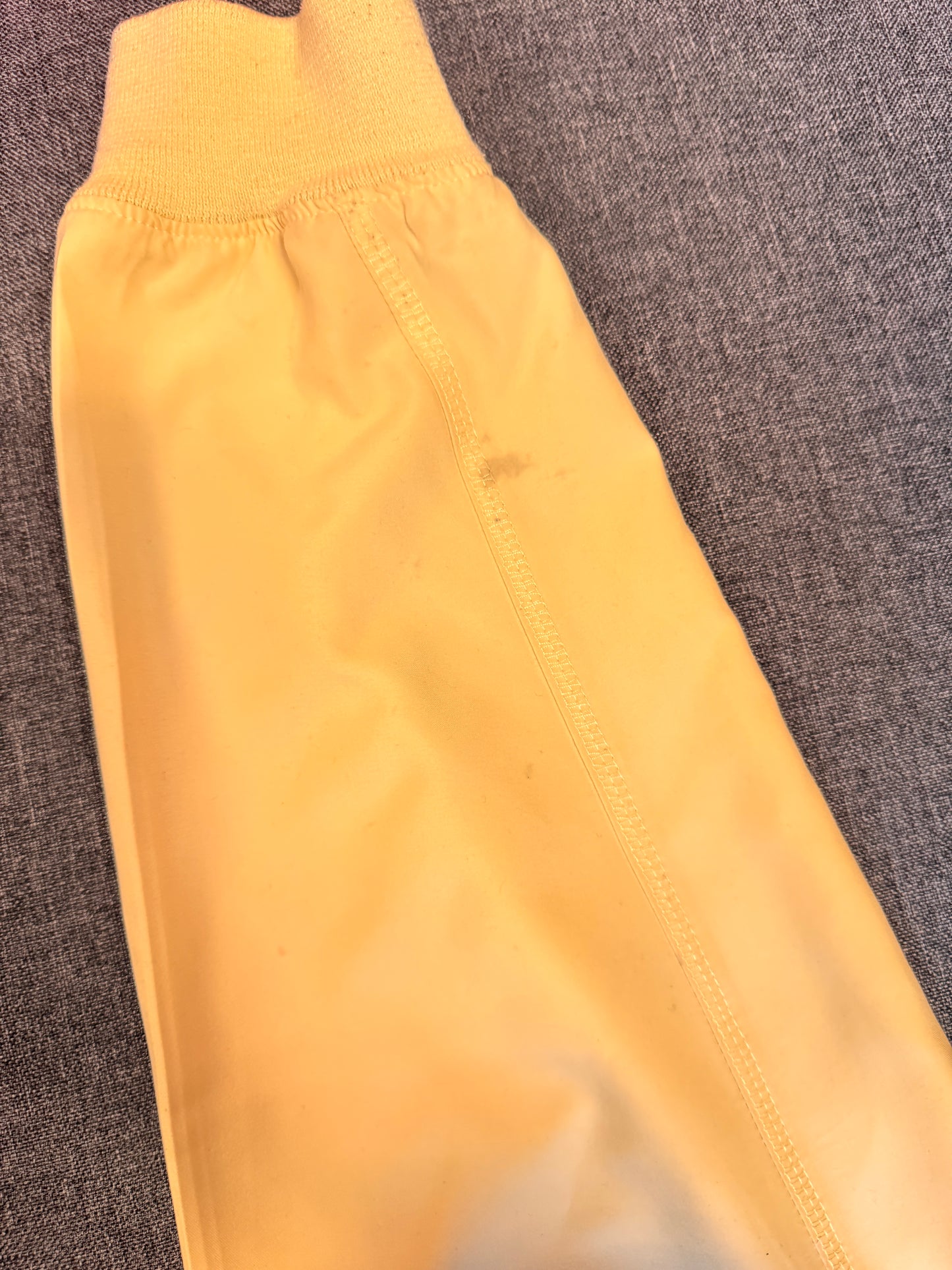 VINTAGE ADIDAS YELLOW WINDBREAKER - M