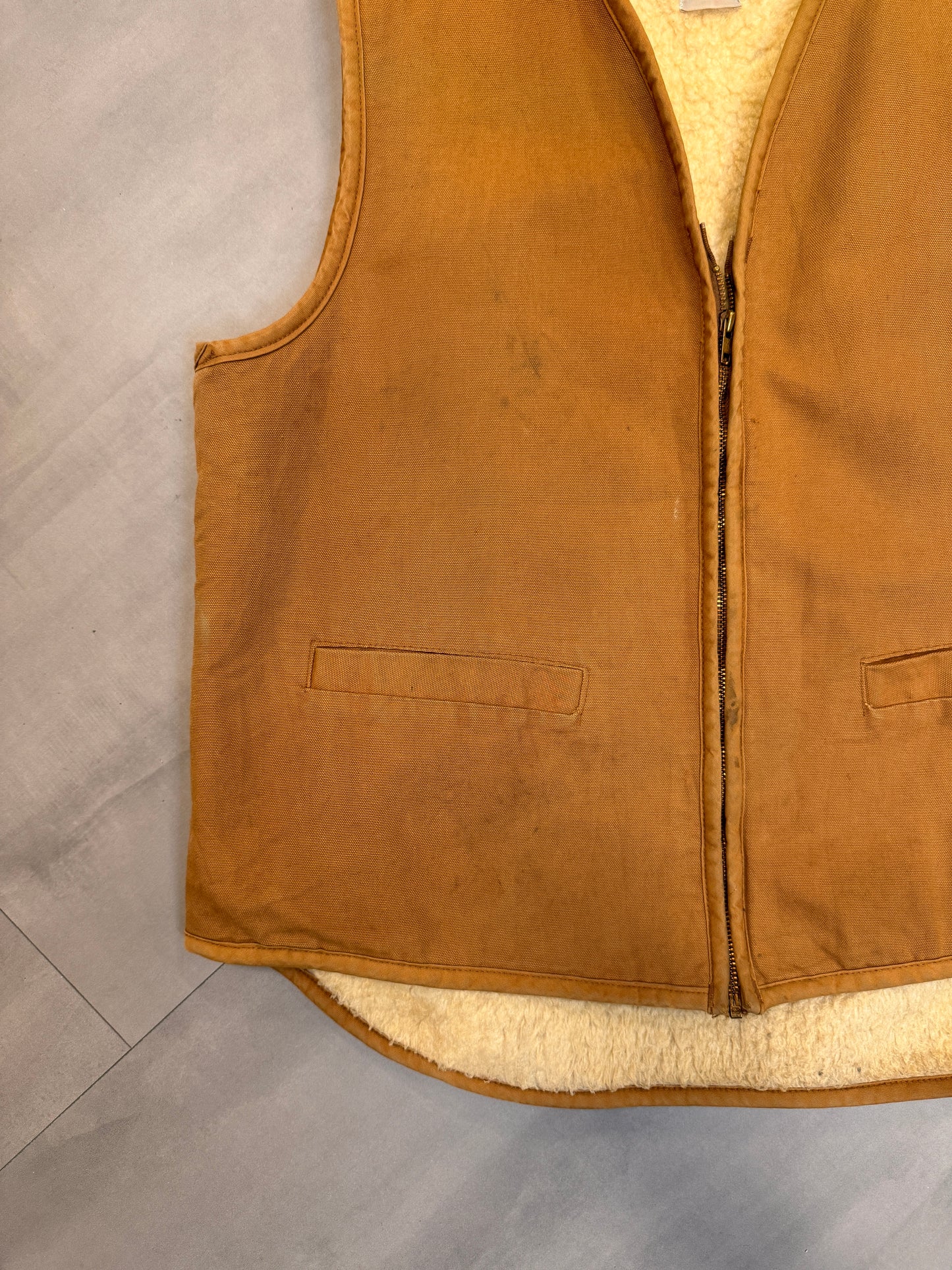 CARHARTT SHERPA TAN GILET - XLARGE