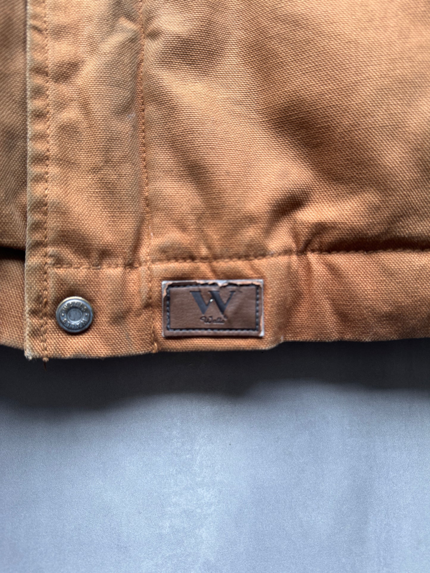 VINTAGE WALLS TAN TRUCKER JACKET - L
