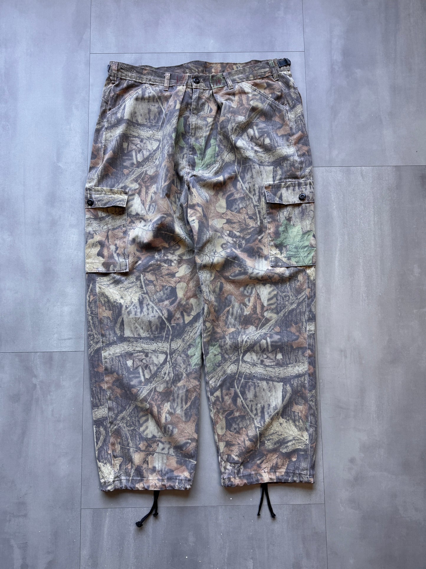 VINTAGE LIBERTY REALTREE FADED CAMO CARGO PANTS - L34