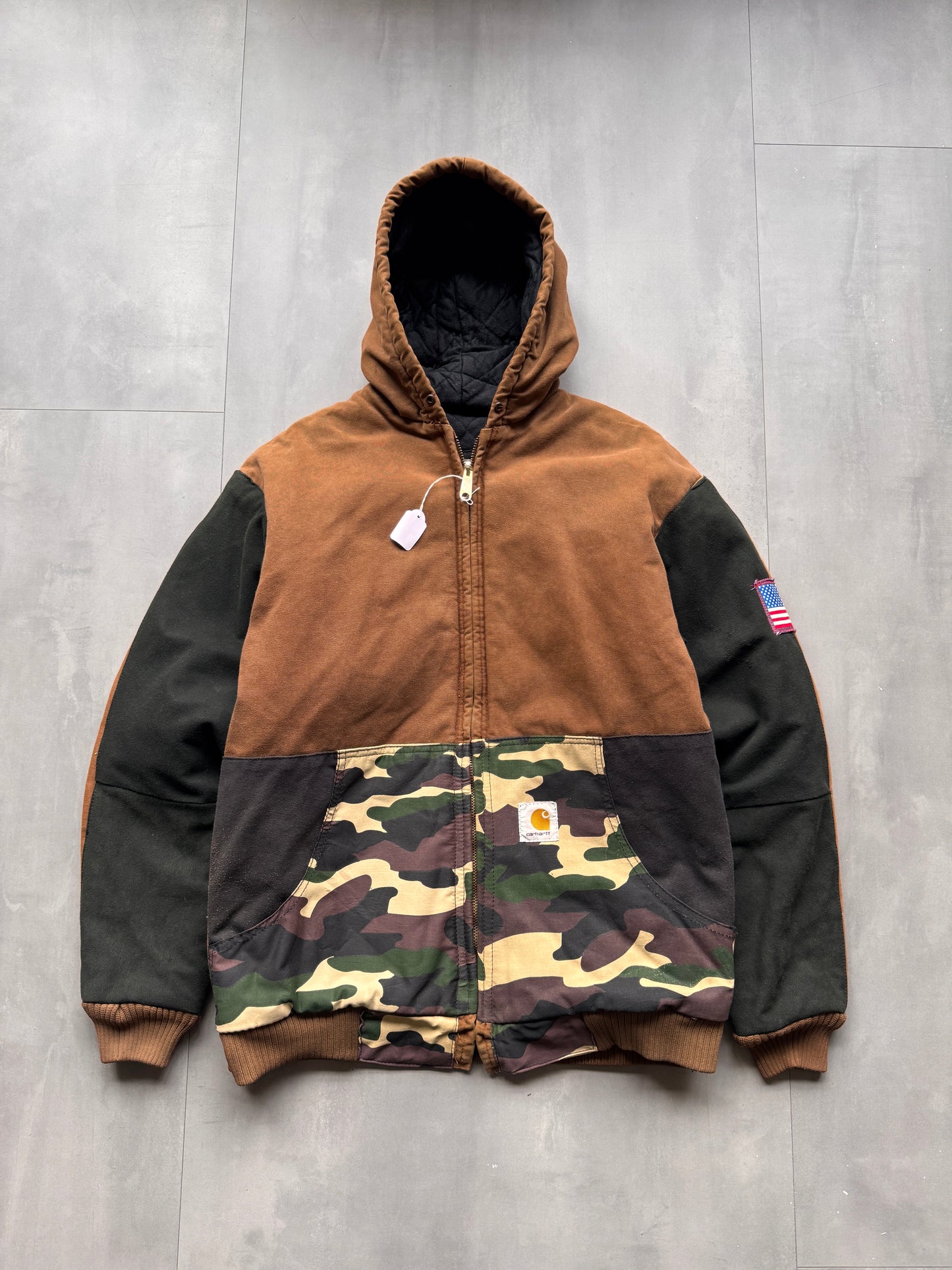 CARHARTT REWORKED CAMO PATTERN ACTIVE JACKET - M
