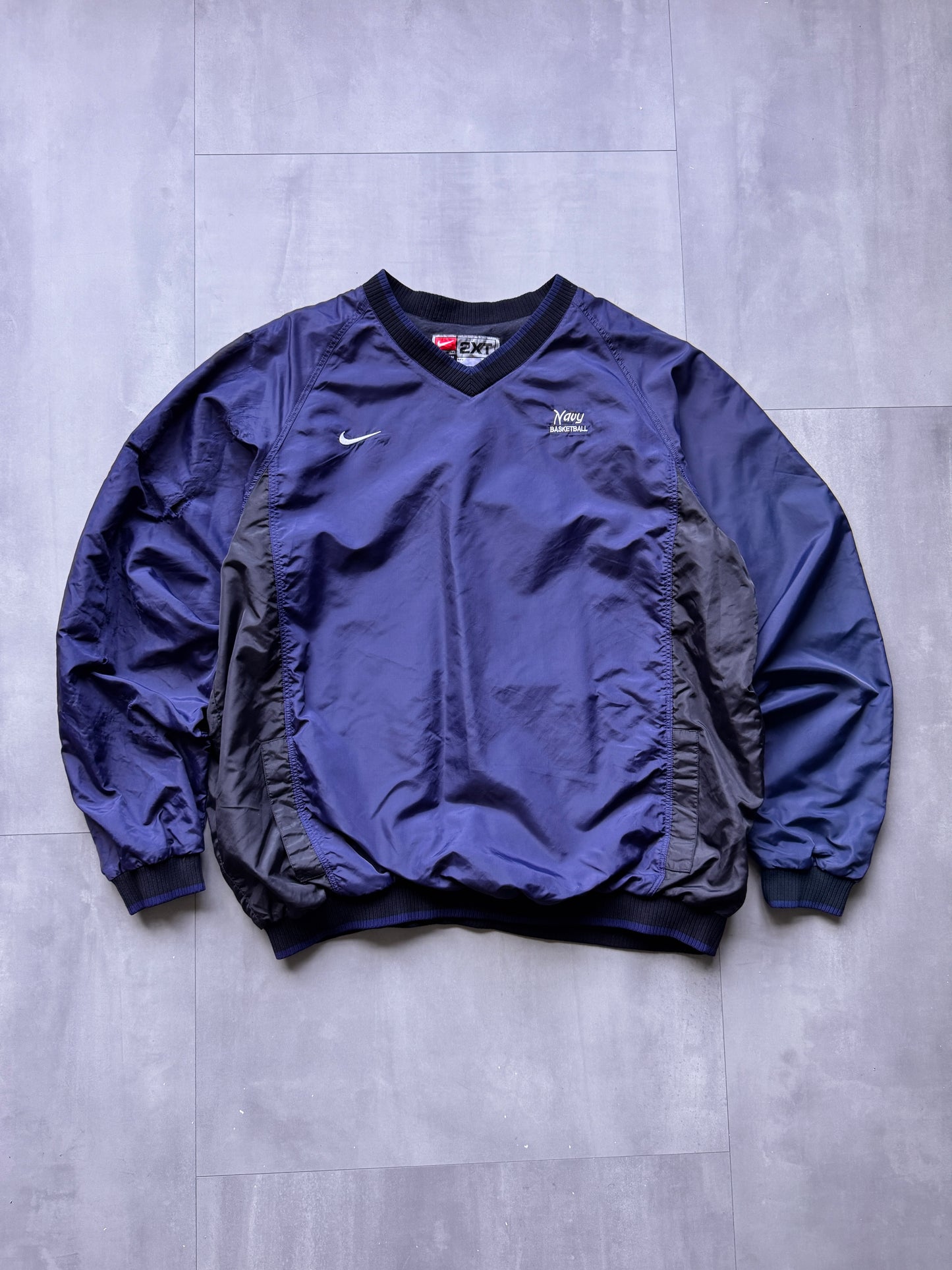 VINTAGE NIKE NAVY BASKETBALL WINDBREAKER - XXL