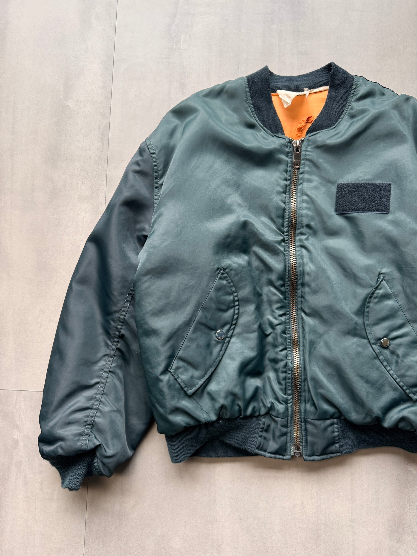 VINTAGE AVIREX LTD. NAVY M1 BOMBER JACKET - LARGE