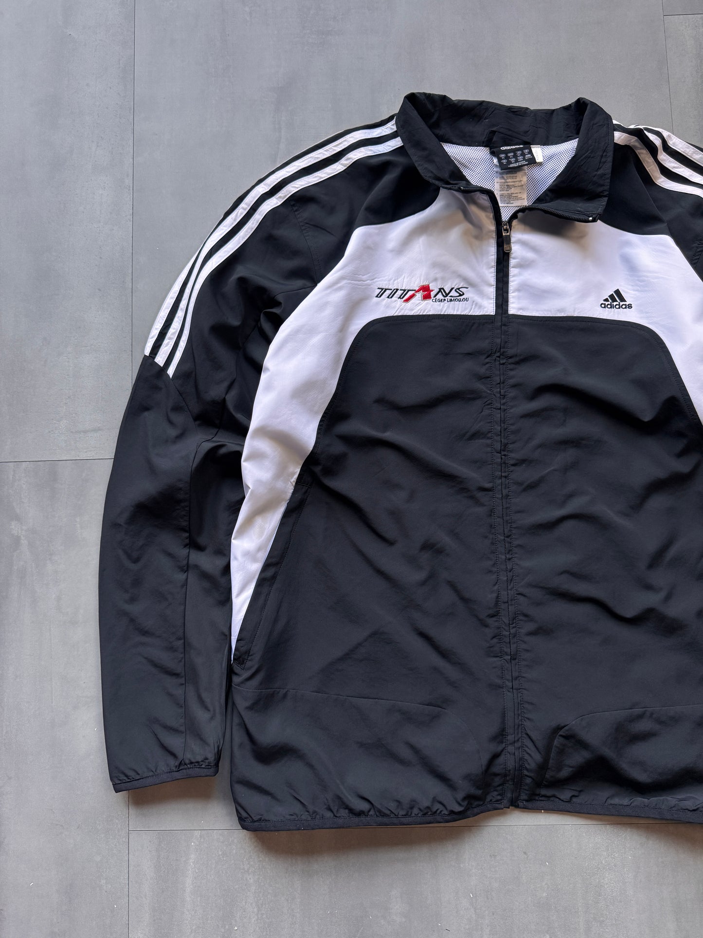 VINTAGE ADIDAS BLACK/WHITE TRACK JACKET - XL