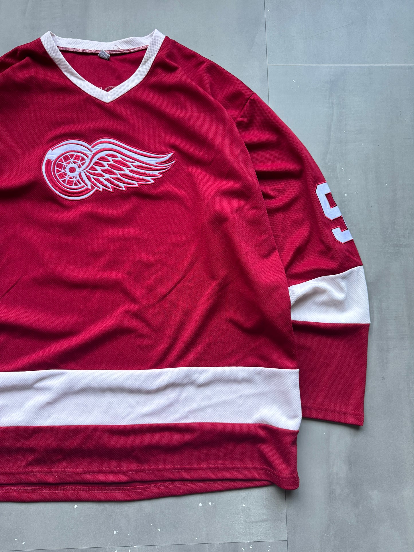 VINTAGE NHL DETROIT RED WINGS GORDIE HOWE RED JERSEY - XXL