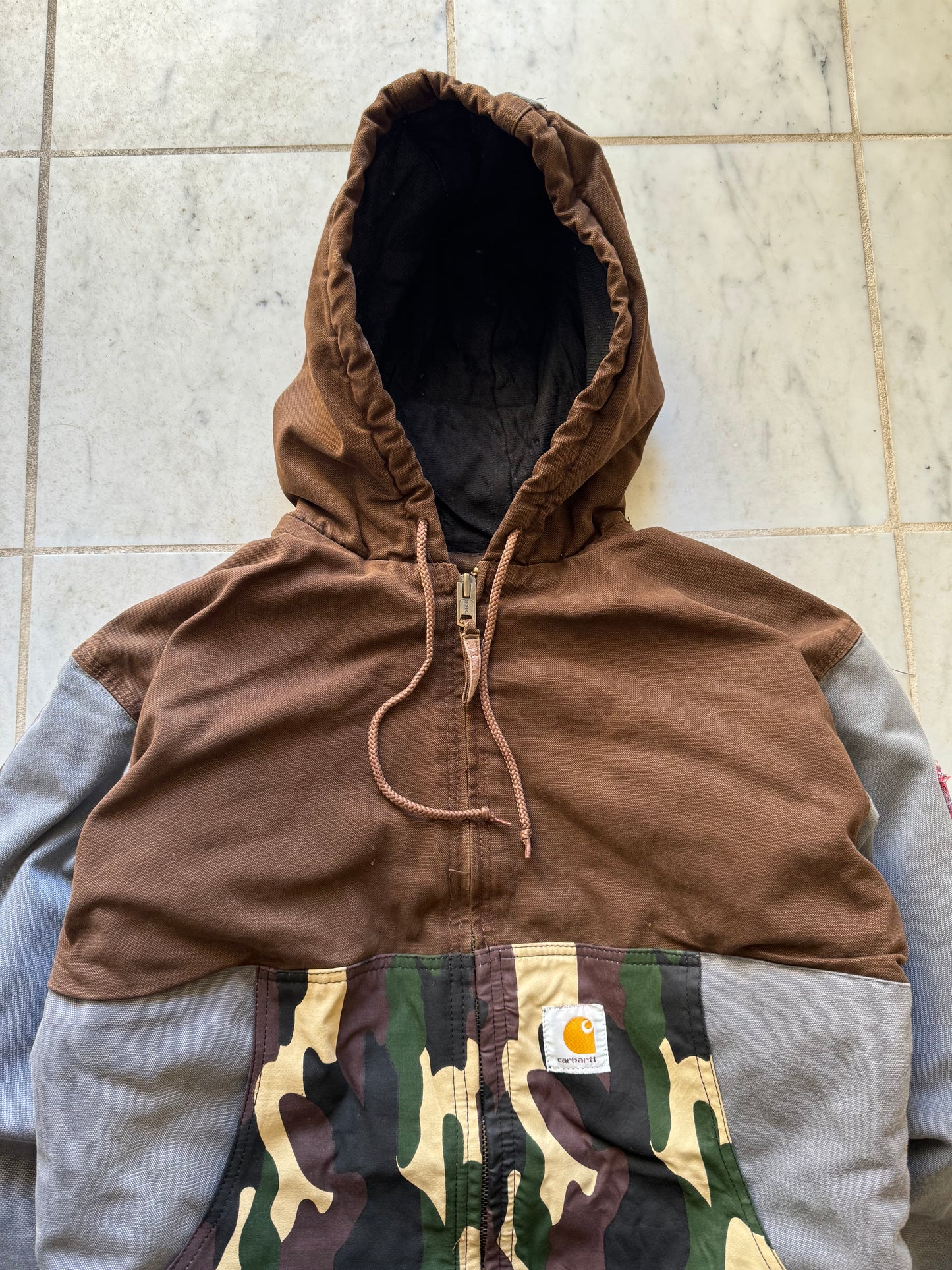 CARHARTT REWORKED CAMO PATTERN ACTIVE JACKET - MEDIUM