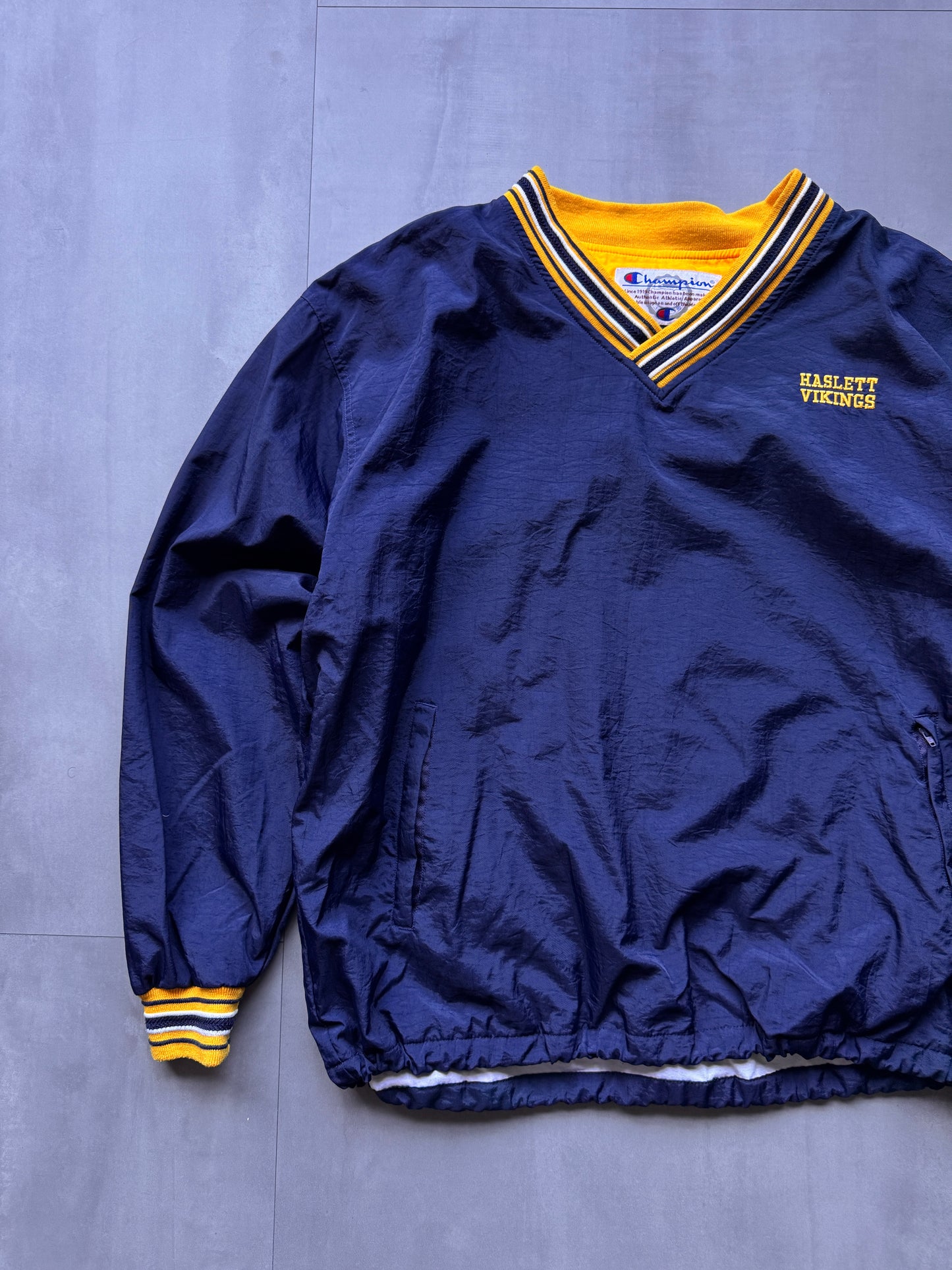 VINTAGE CHAMPION HASLETT VIKINGS NAVY WINDBREAKER - XL