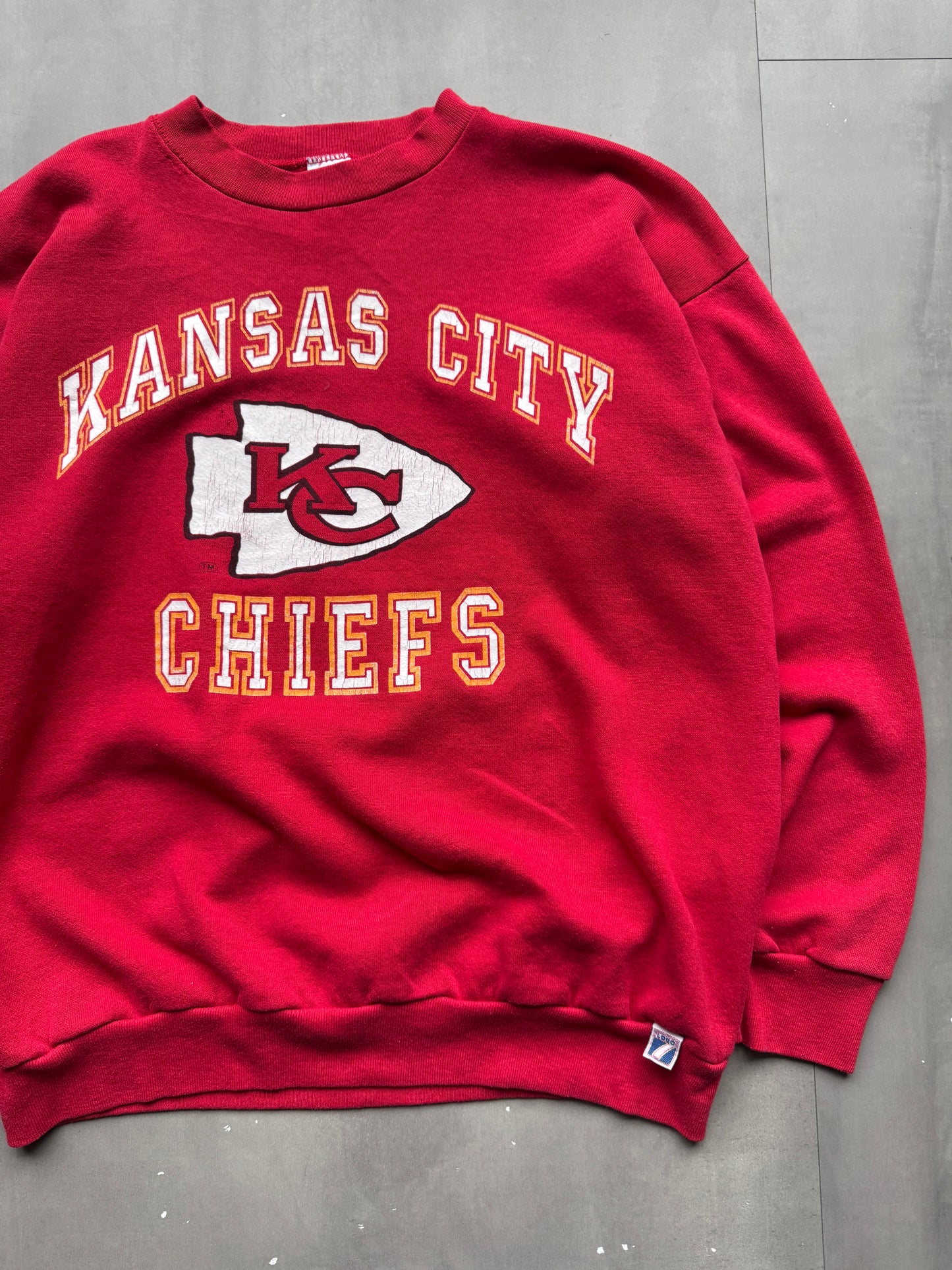 VINTAGE NFL KANSAS CITY CHIEFS RED SWEATER - M