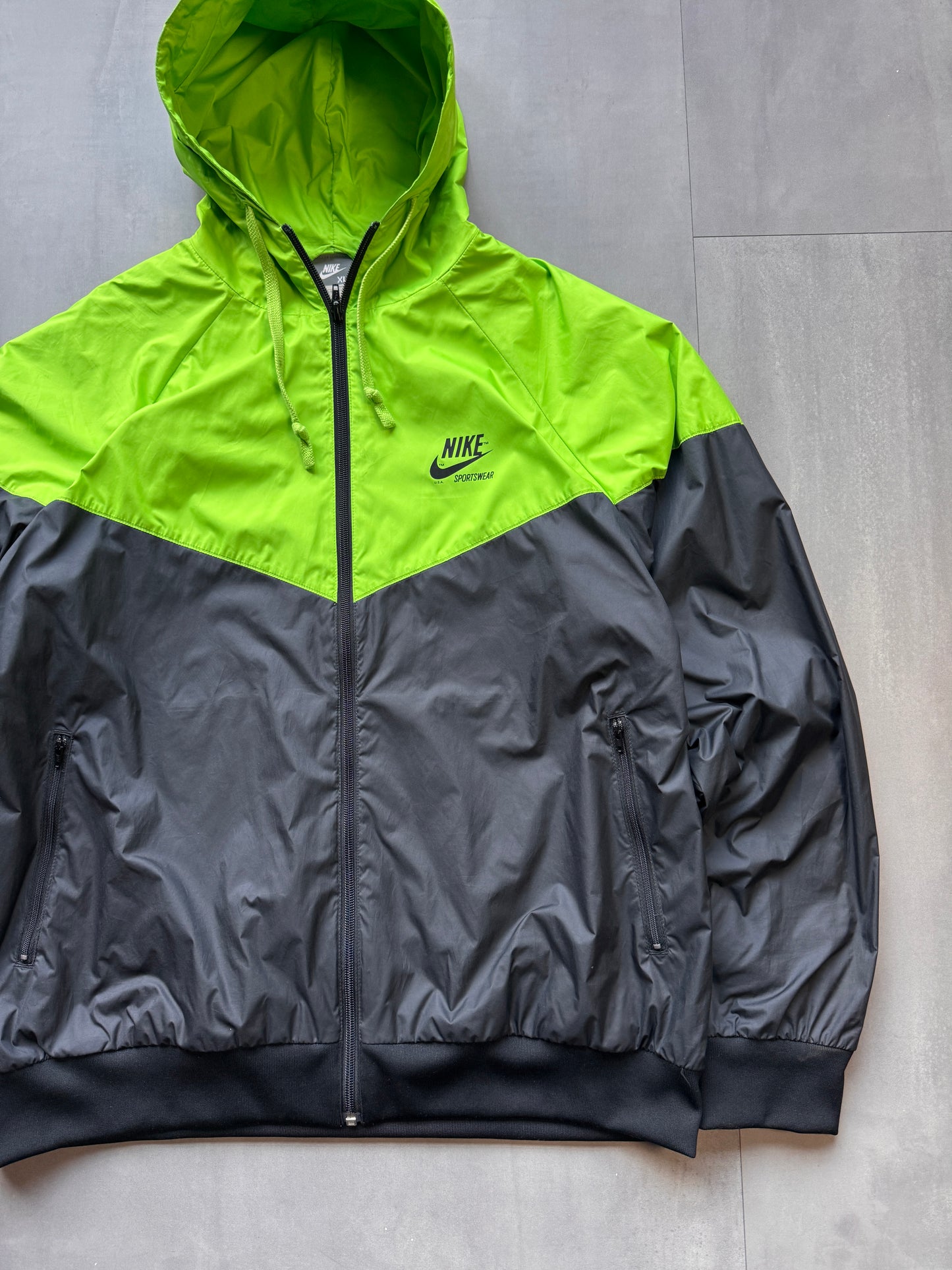 VINTAGE NIKE BLACK/NEON GREEN HOODED TRACK JACKET - XL