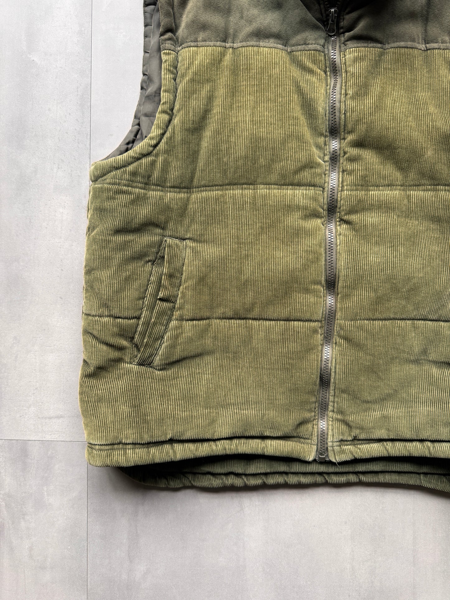 GREEN CORDUROY BODYWARMER - LARGE