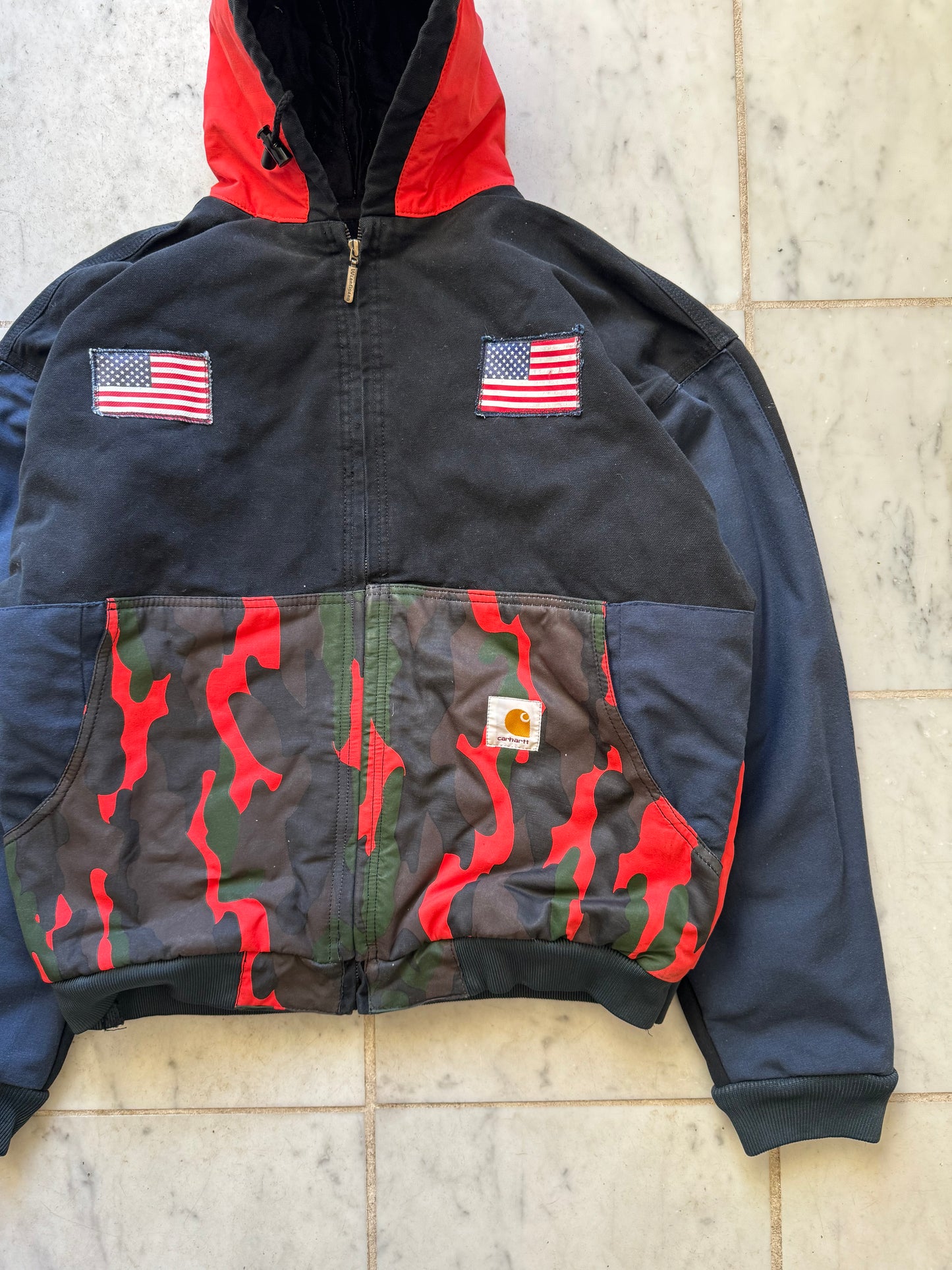 CARHARTT REWORKED CAMO PATTERN ACTIVE JACKET - LARGE