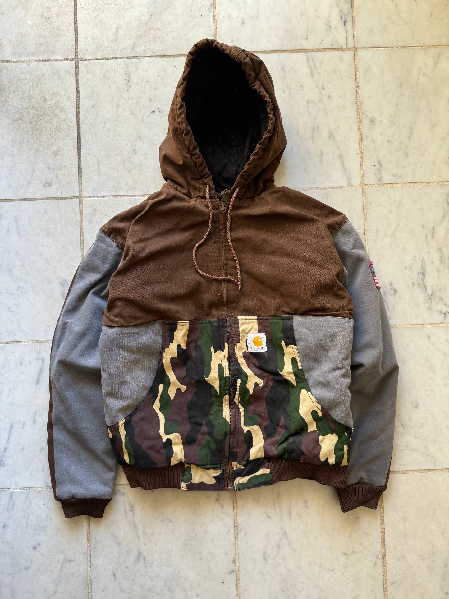 CARHARTT REWORKED CAMO PATTERN ACTIVE JACKET - MEDIUM