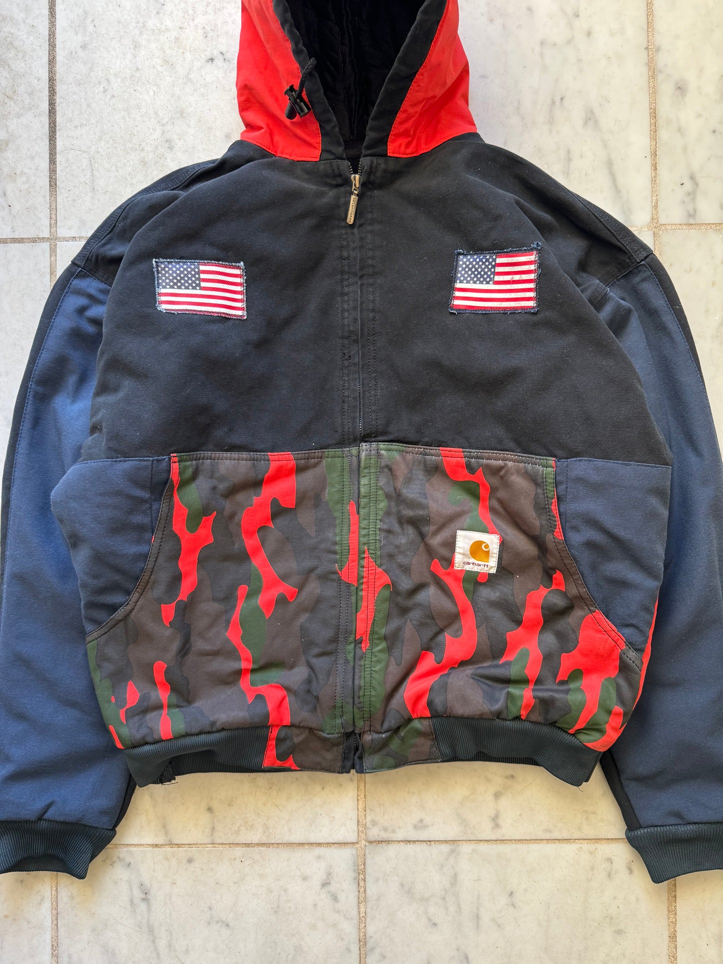 CARHARTT REWORKED CAMO PATTERN ACTIVE JACKET - LARGE