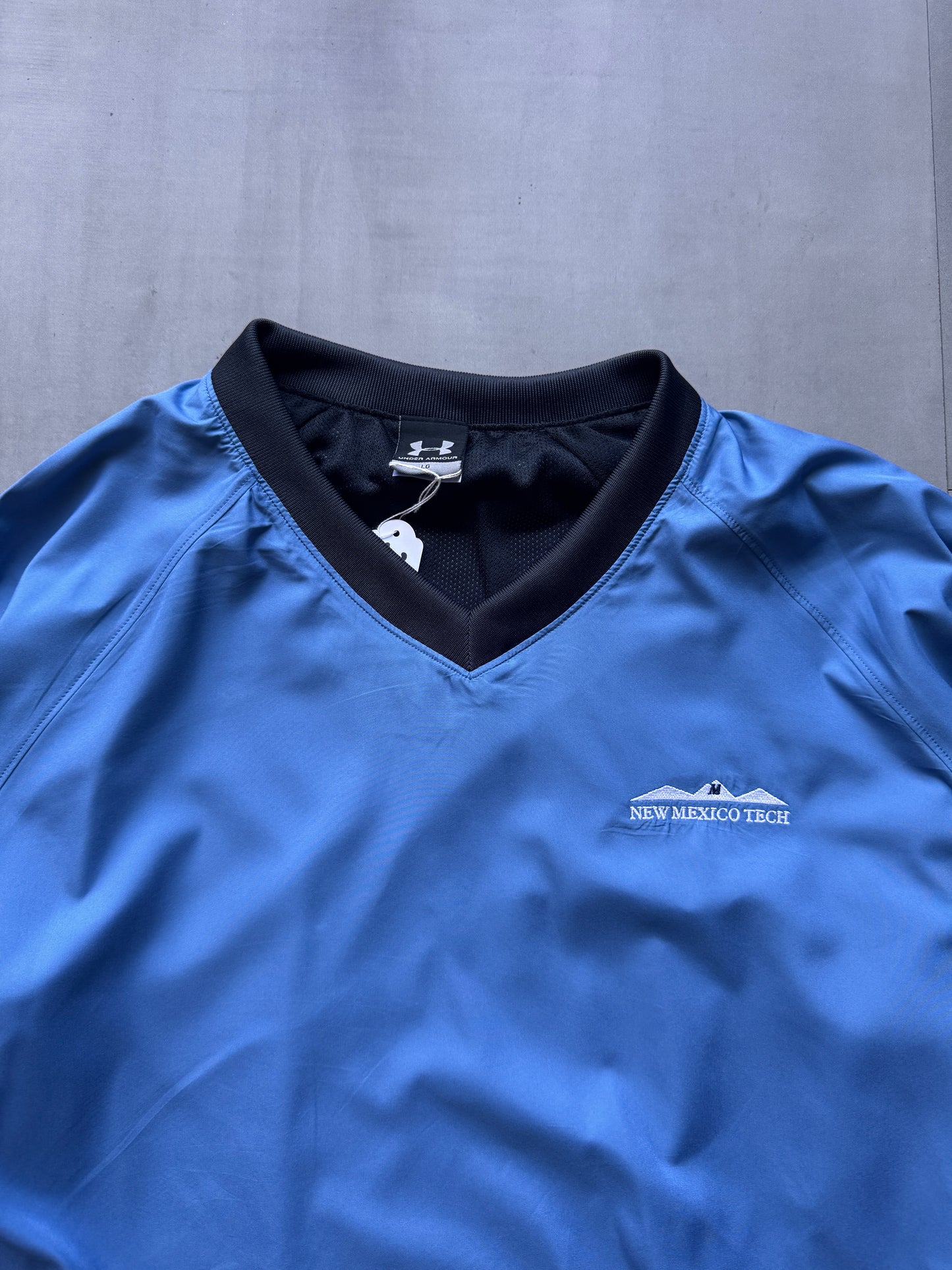 VINTAGE UNDERARMOUR NEW MEXICO TECH BLUE WINDBREAKER - XL