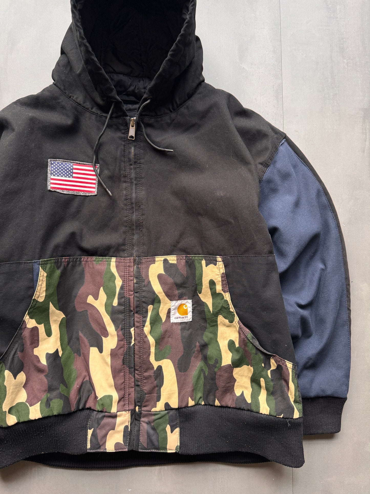 CARHARTT REWORKED CAMO PATTERN ACTIVE JACKET - L