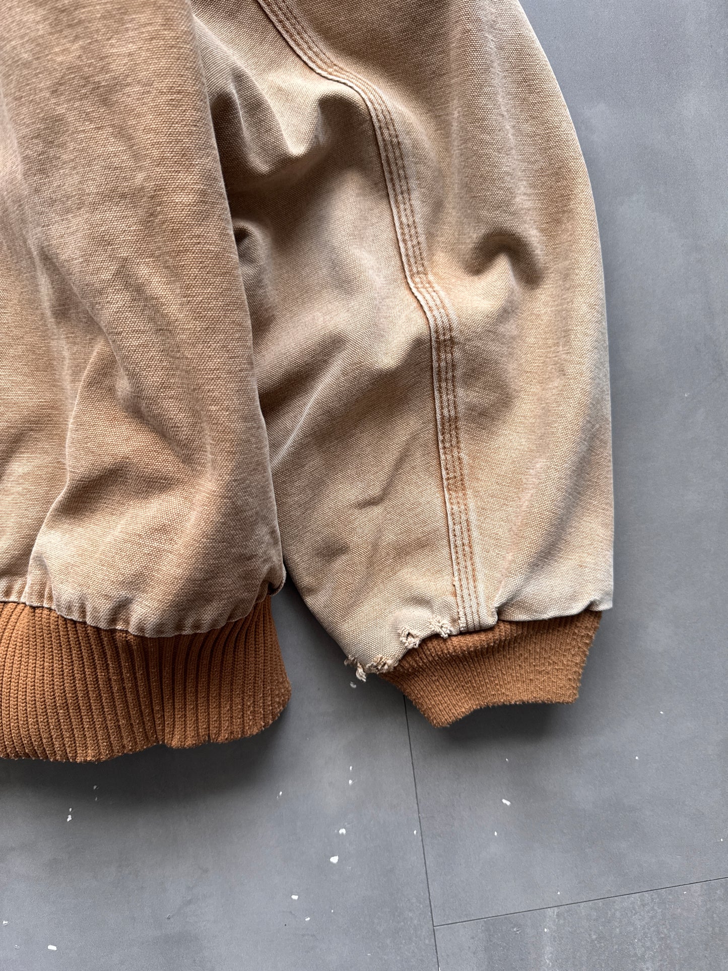 VINTAGE CARHARTT TAN FADED ACTIVE JACKET - XL