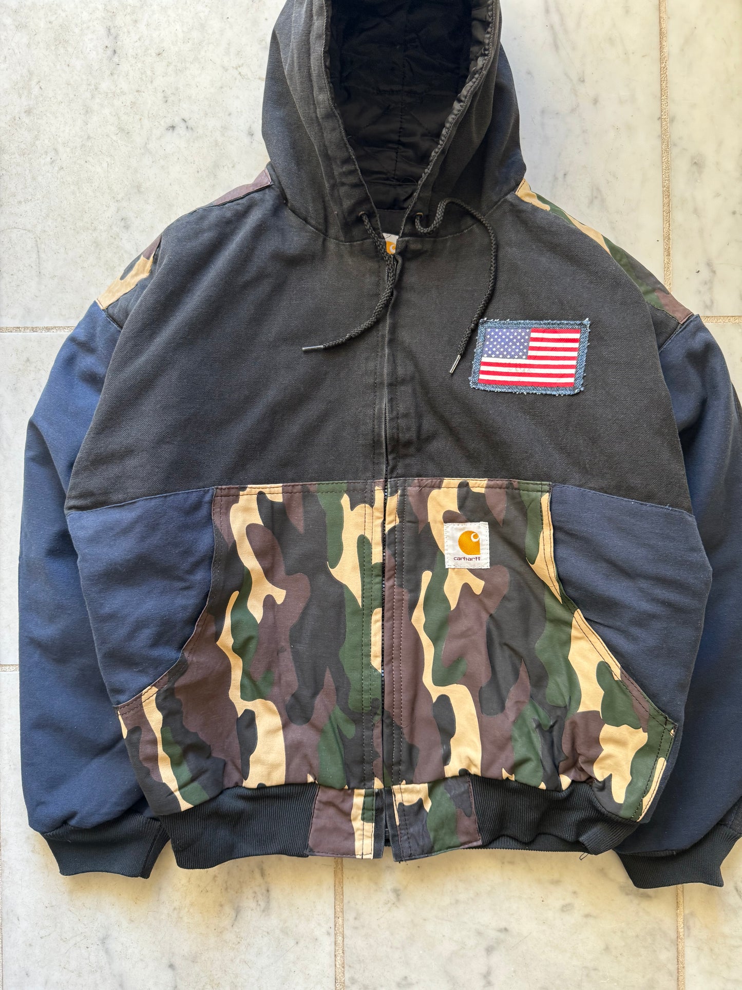 CARHARTT REWORKED CAMO PATTERN ACTIVE JACKET - SMALL