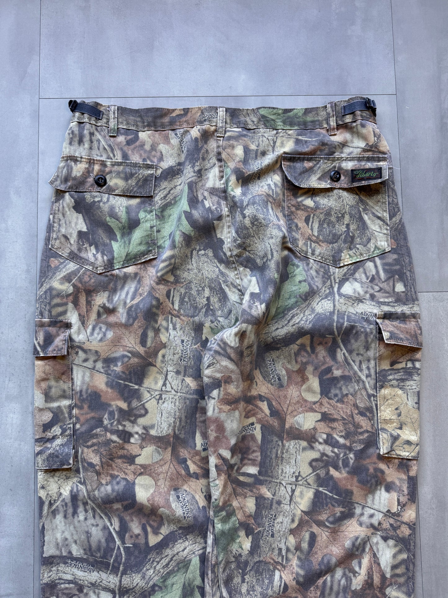 VINTAGE LIBERTY REALTREE FADED CAMO CARGO PANTS - L34