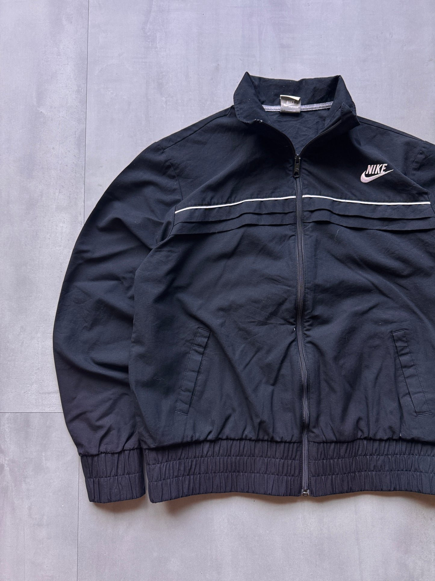 VINTAGE NIKE BLACK TRACK JACKET - S