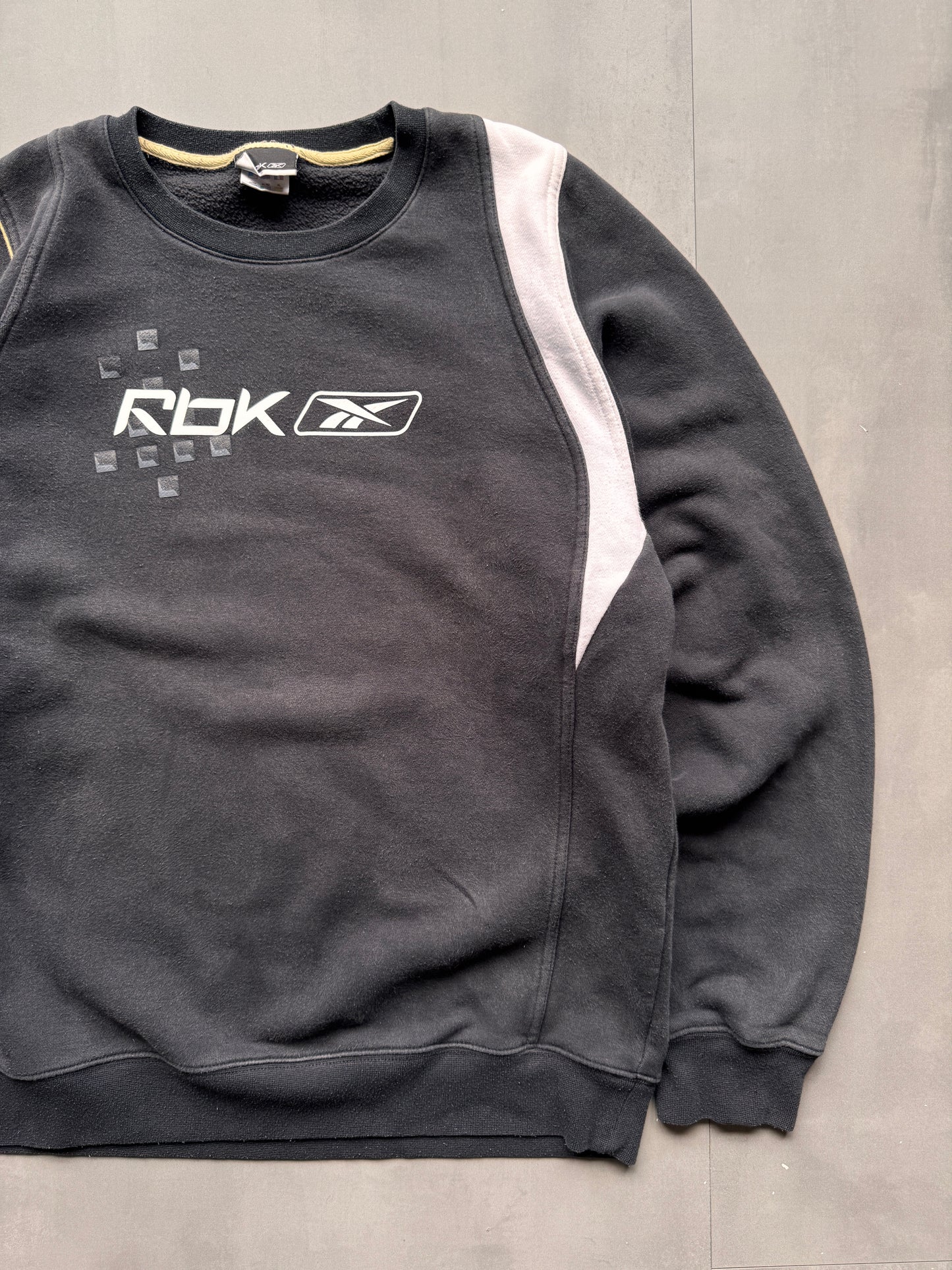 VINTAGE REEBOK BLACK SWEATER - L