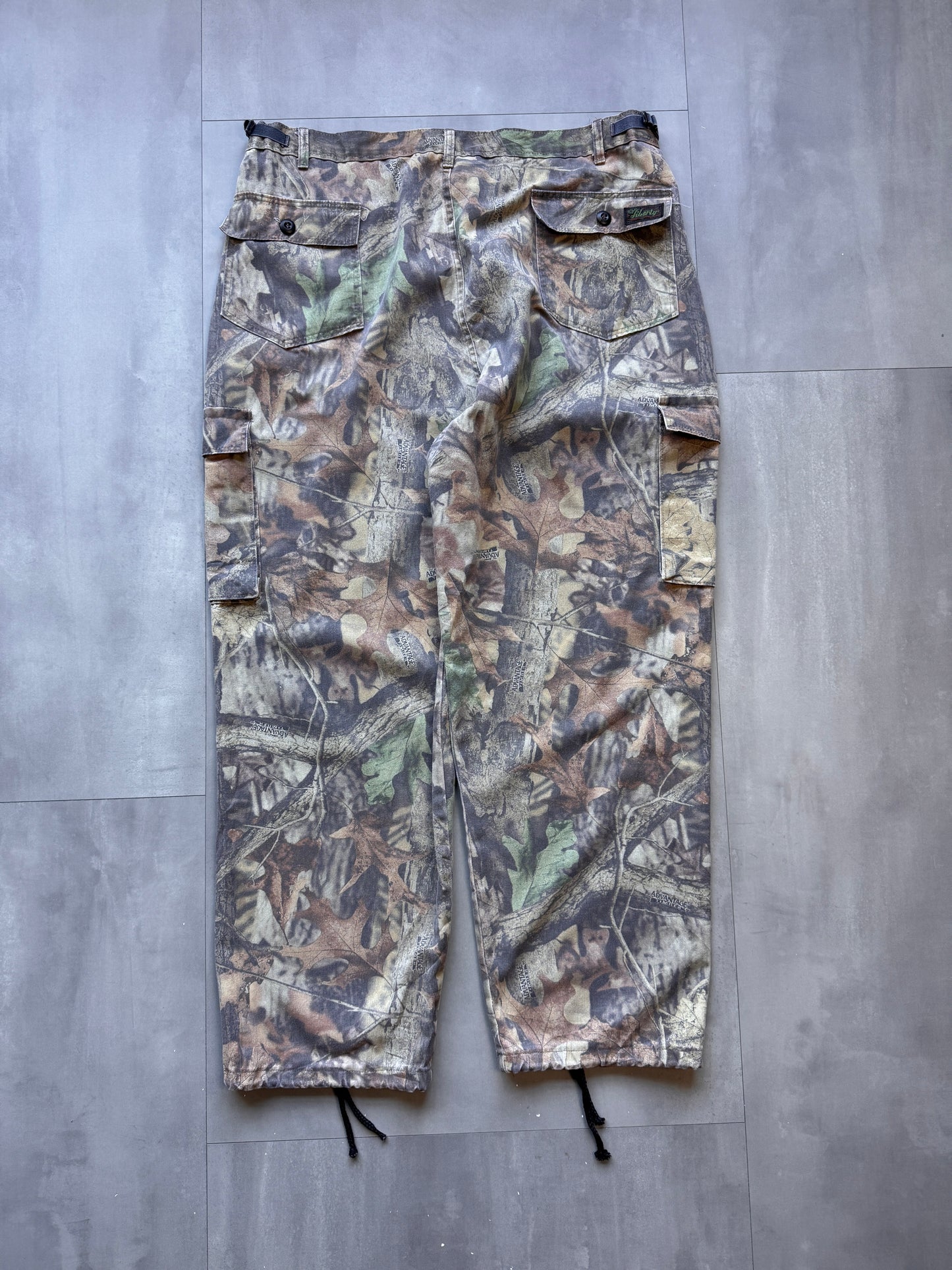 VINTAGE LIBERTY REALTREE FADED CAMO CARGO PANTS - L34