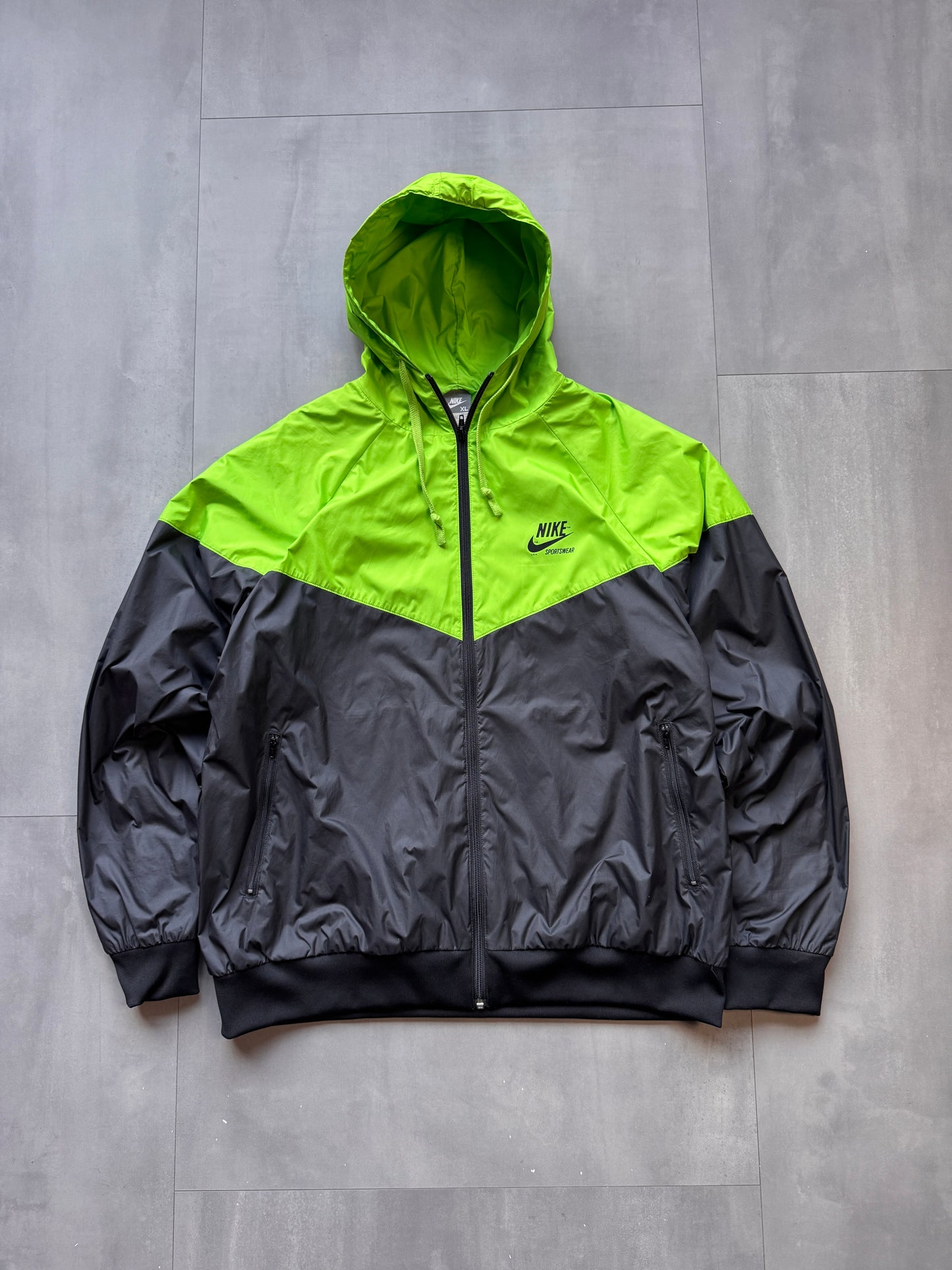VINTAGE NIKE BLACK/NEON GREEN HOODED TRACK JACKET - XL