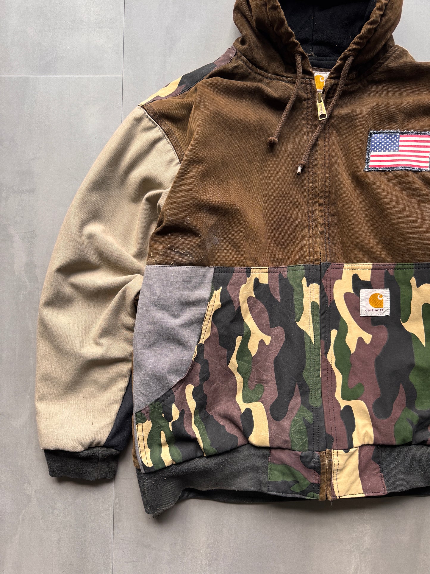 CARHARTT REWORKED CAMO PATTERN ACTIVE JACKET - M