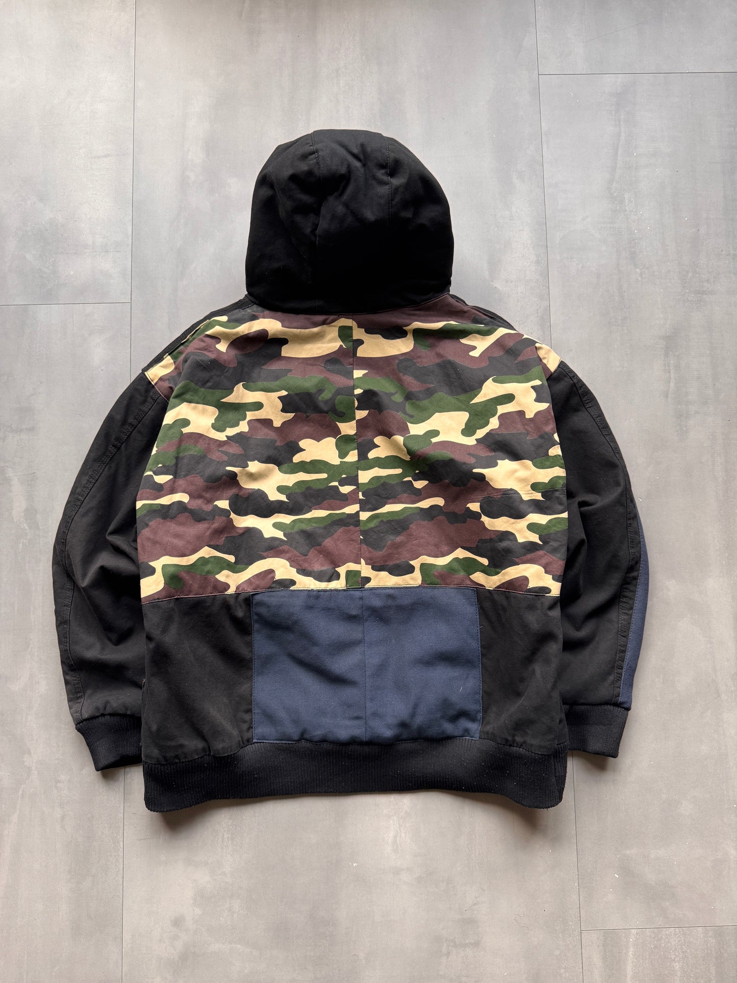 CARHARTT REWORKED CAMO PATTERN ACTIVE JACKET - L