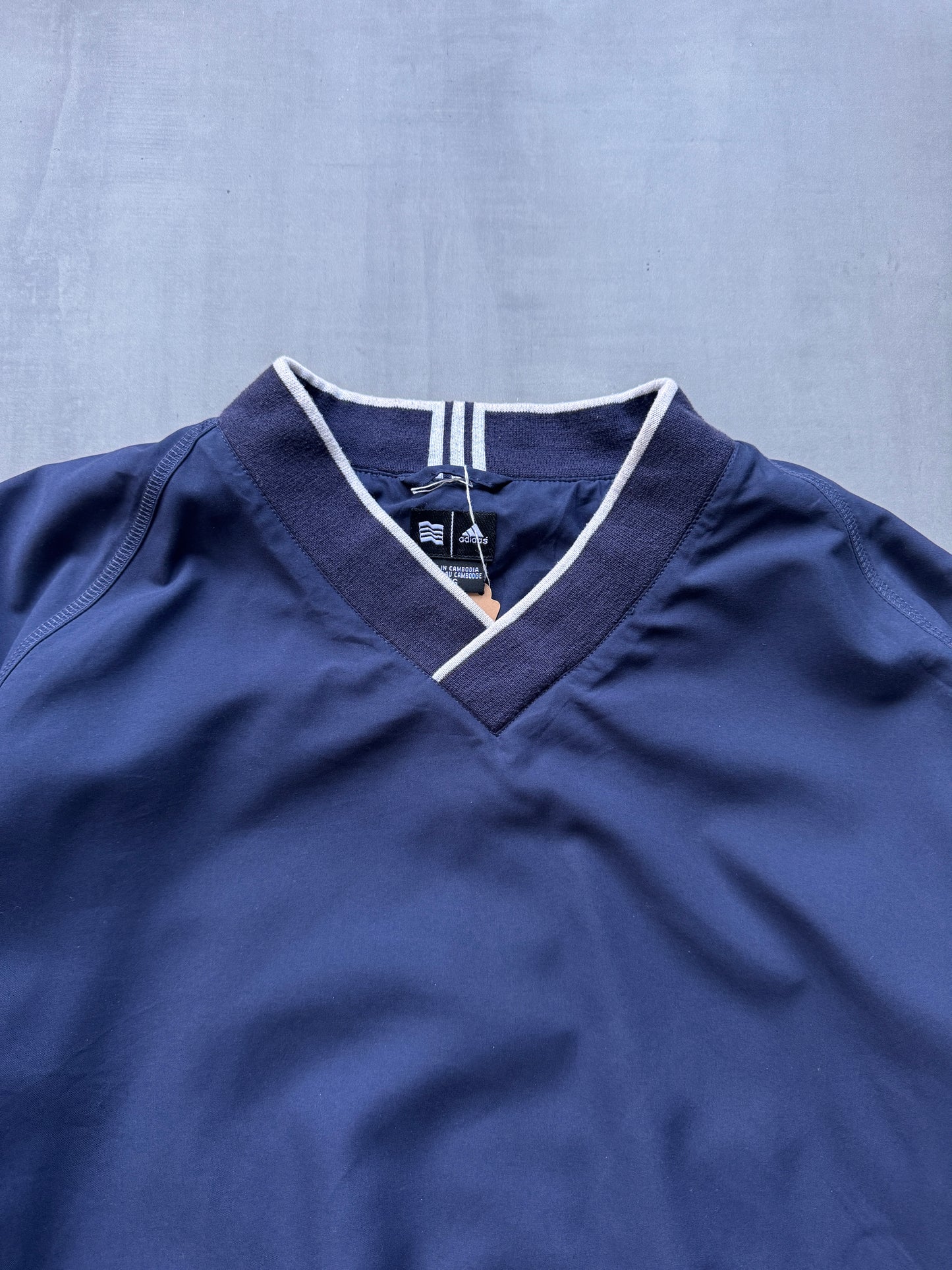 VINTAGE ADIDAS NAVY WINDBREAKER - L