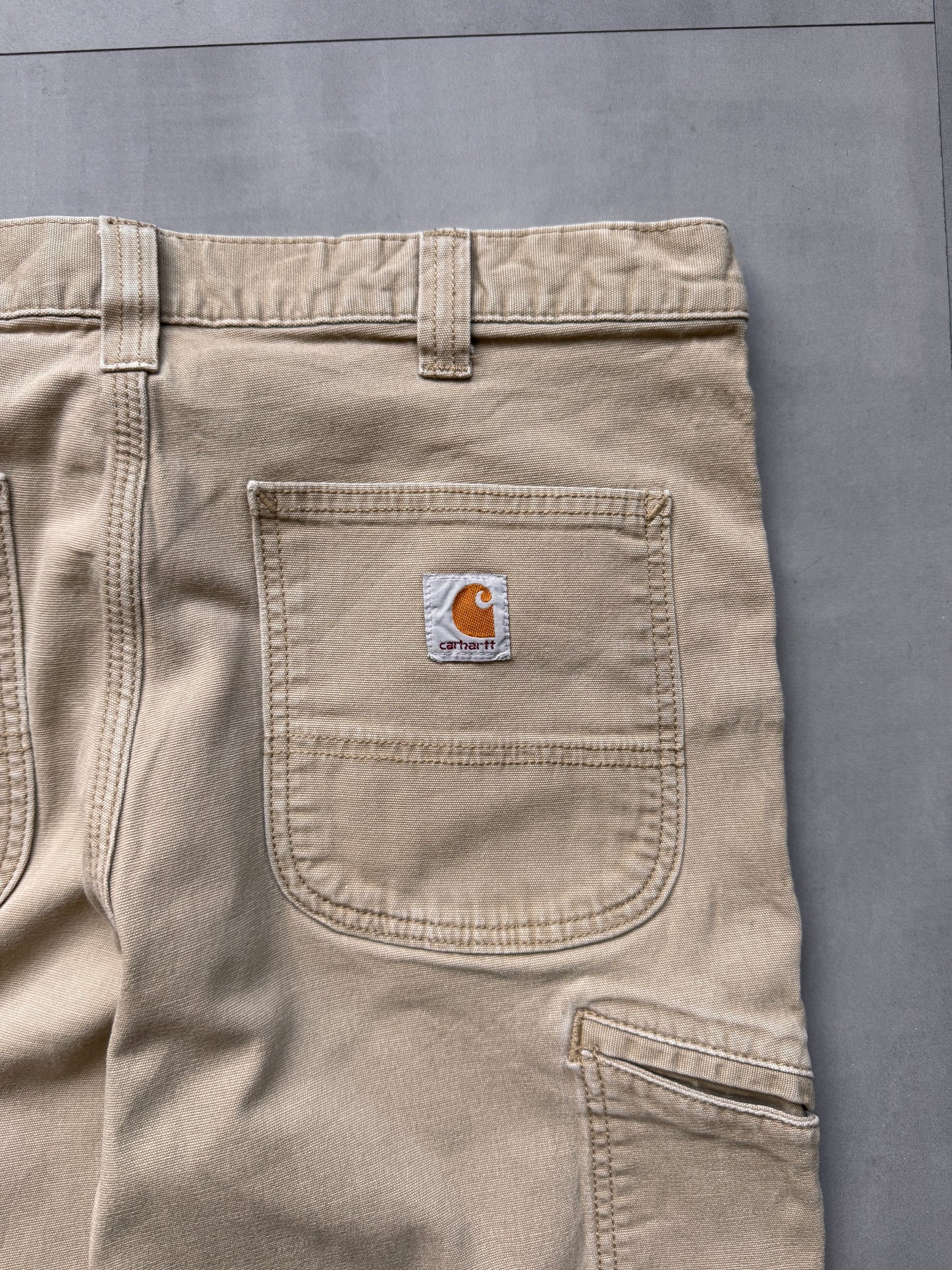 VINTAGE CARHARTT TAN PANTS - 32