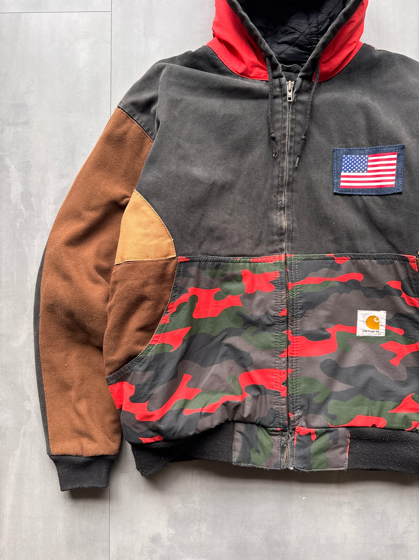 VINTAGE CARHARTT REWORKED CAMO PATTERN ACTIVE JACKET - L