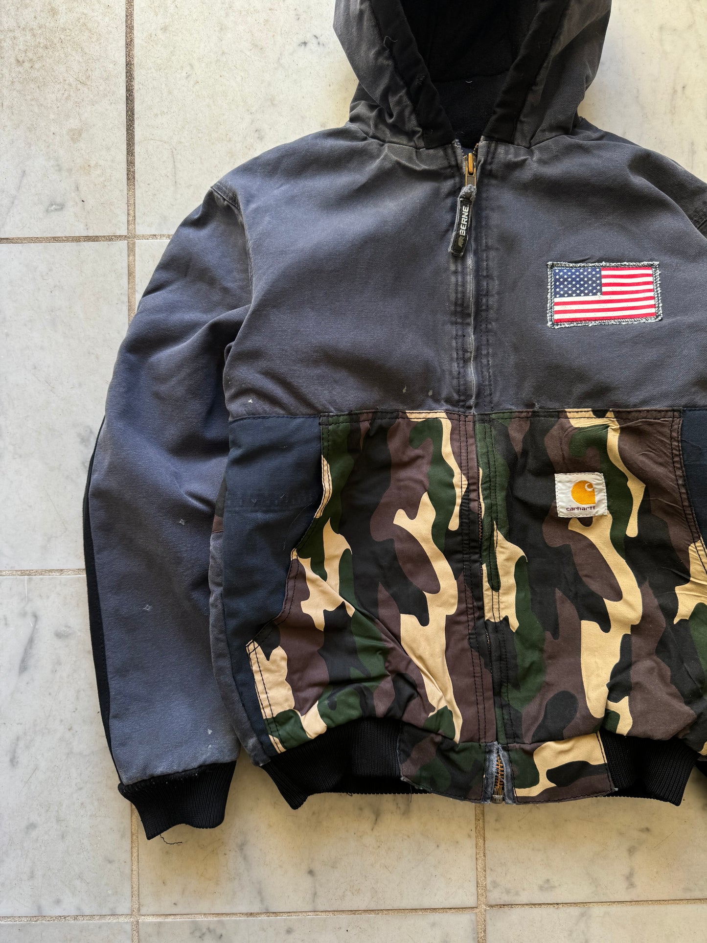 CARHARTT REWORKED CAMO PATTERN ACTIVE JACKET - SMALL