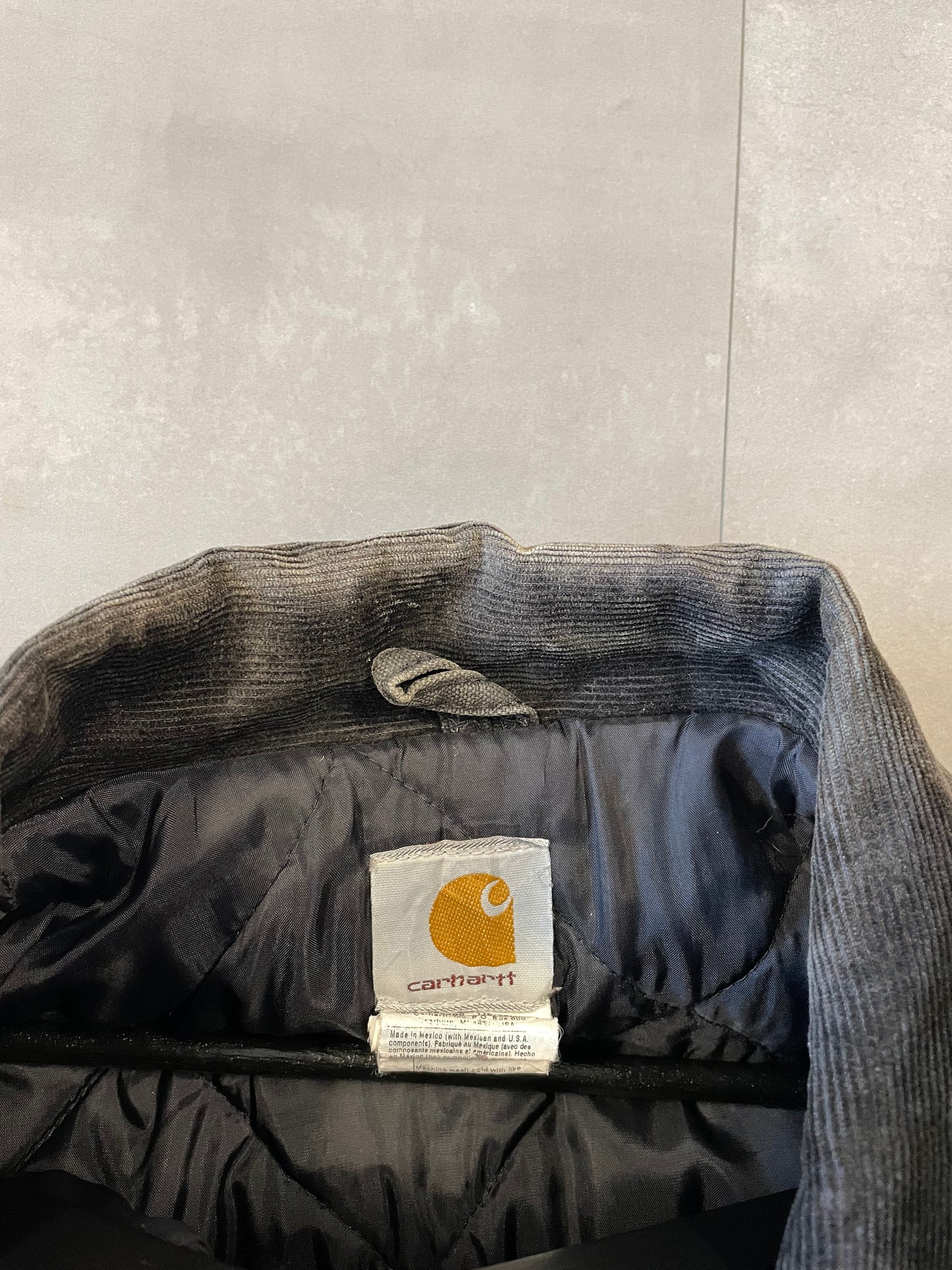VINTAGE CARHARTT FADED NAVY ARCTIC JACKET - L