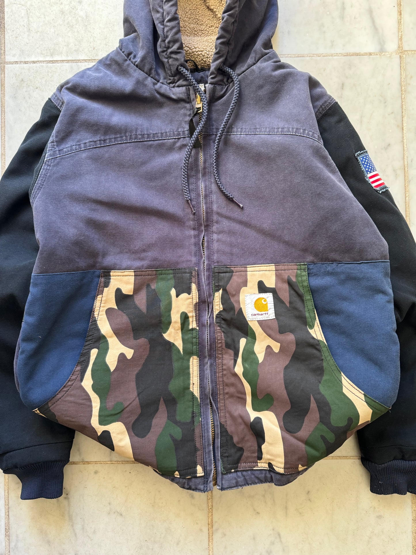CARHARTT REWORKED CAMO PATTERN ACTIVE JACKET - SMALL
