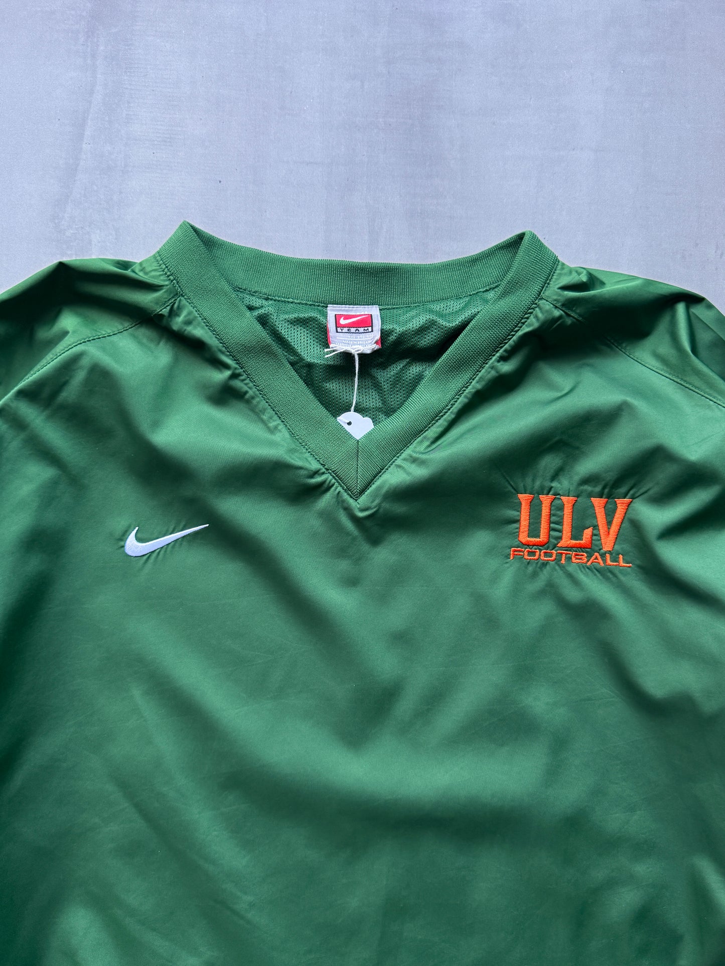 VINTAGE NIKE UNIVERSITY OF LAS VEGAS DARK GREEN WINDBREAKER - 3XL