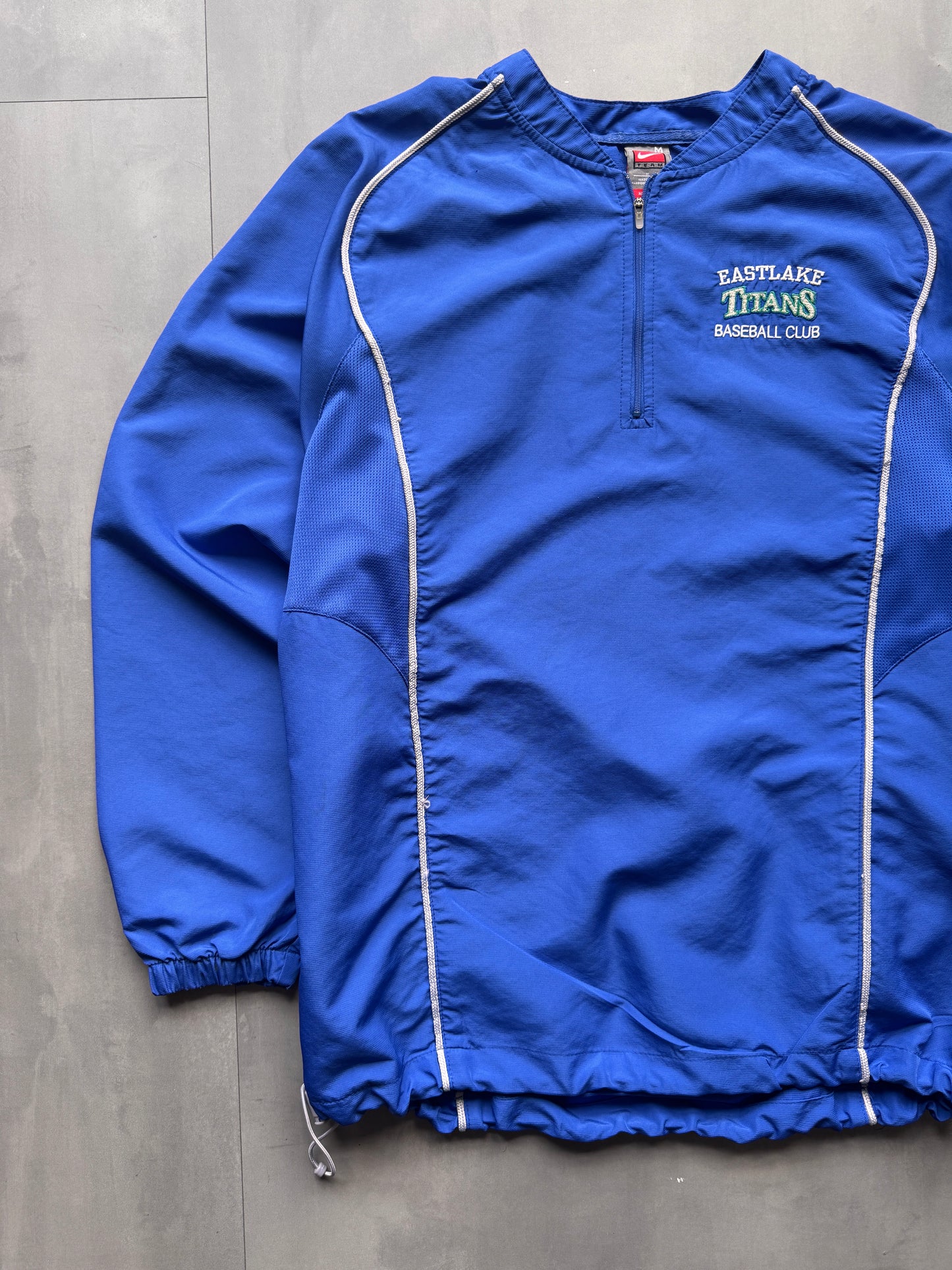 VINTAGE NIKE EASTLAKE TITANS BLUE WINDBREAKER - M