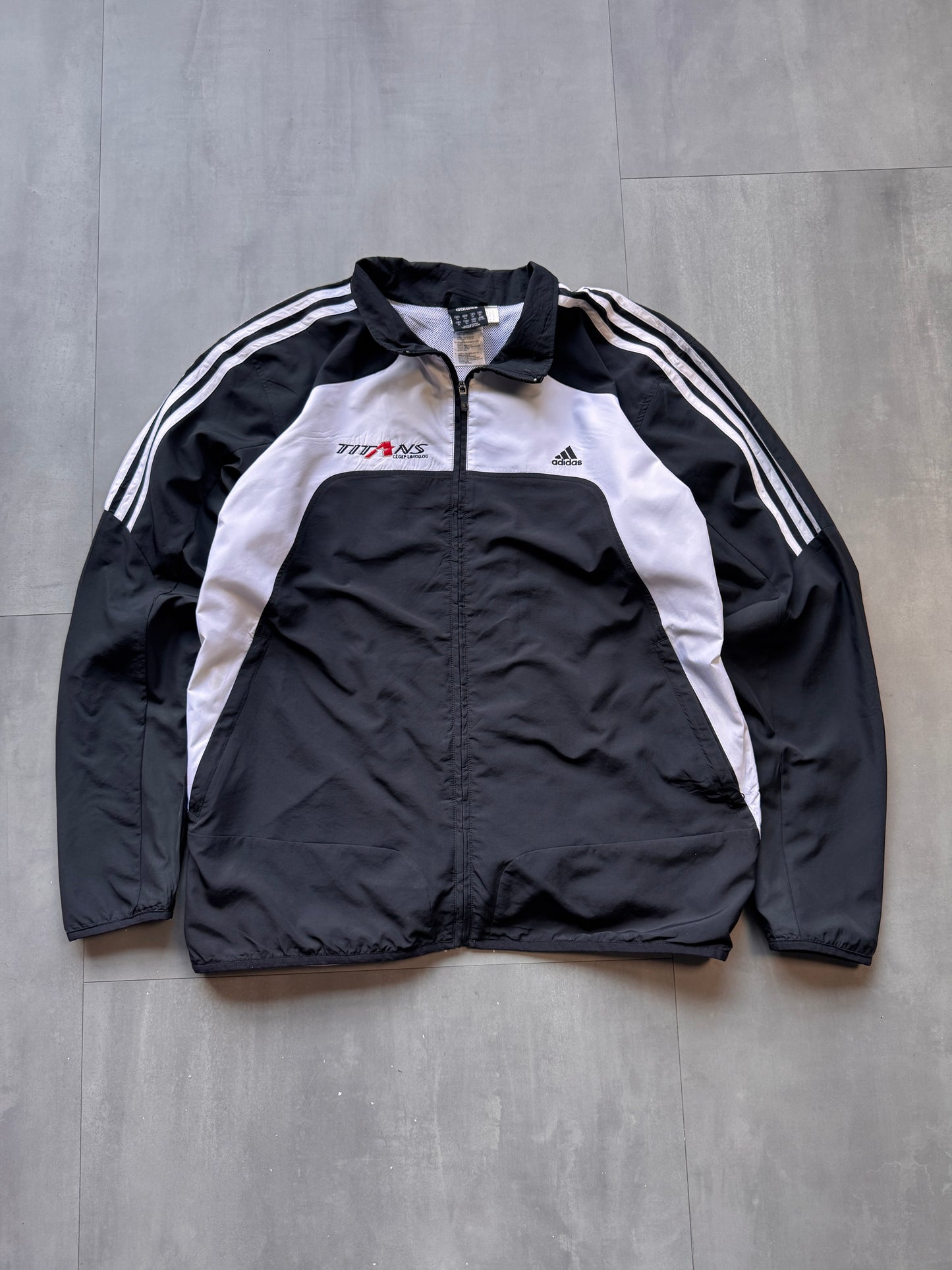 VINTAGE ADIDAS BLACK/WHITE TRACK JACKET - XL