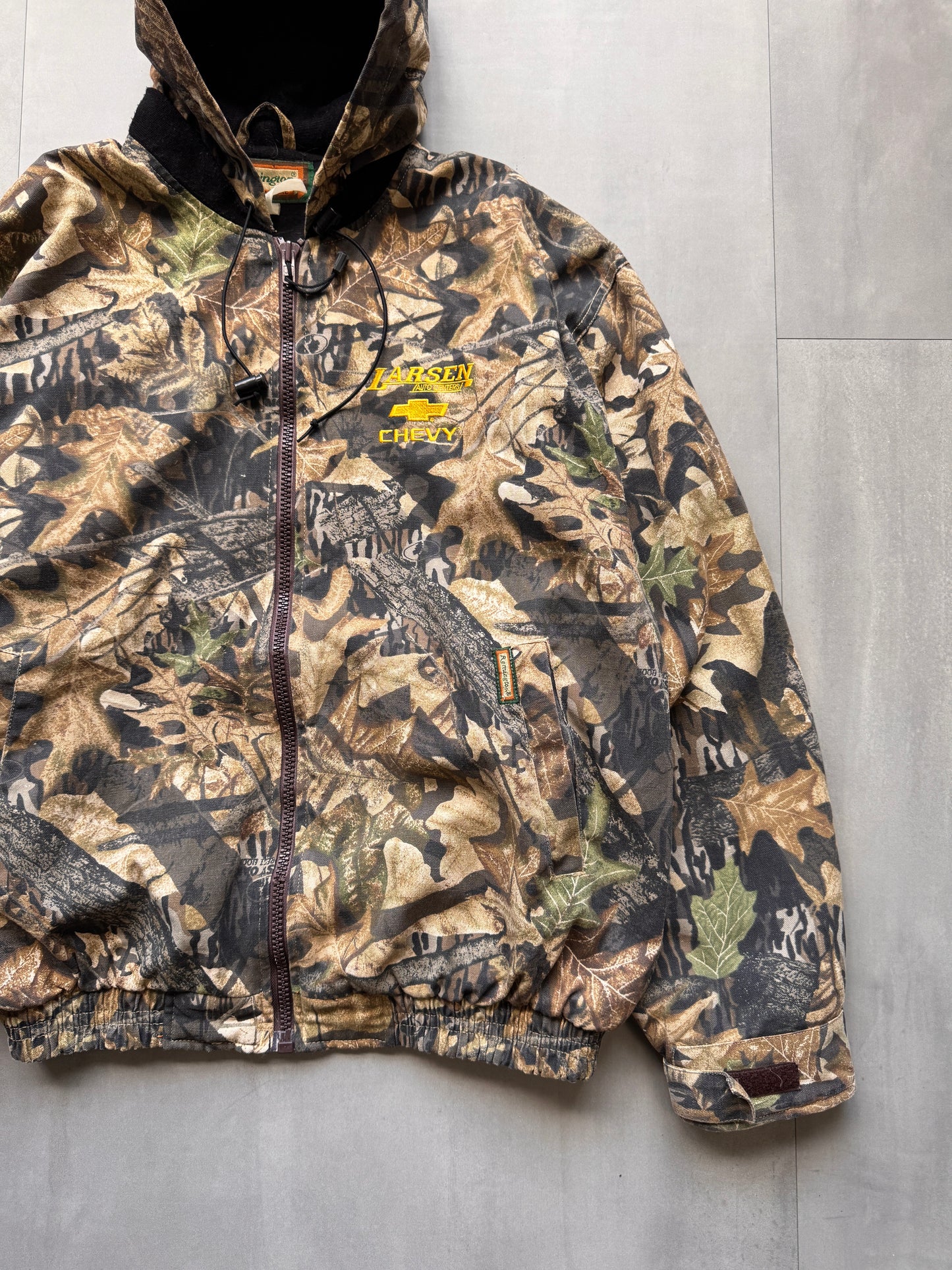VINTAGE REMMINGTON REALTREE 'LARSEN AUTO CENTERS CHEVY' JACKET - LARGE