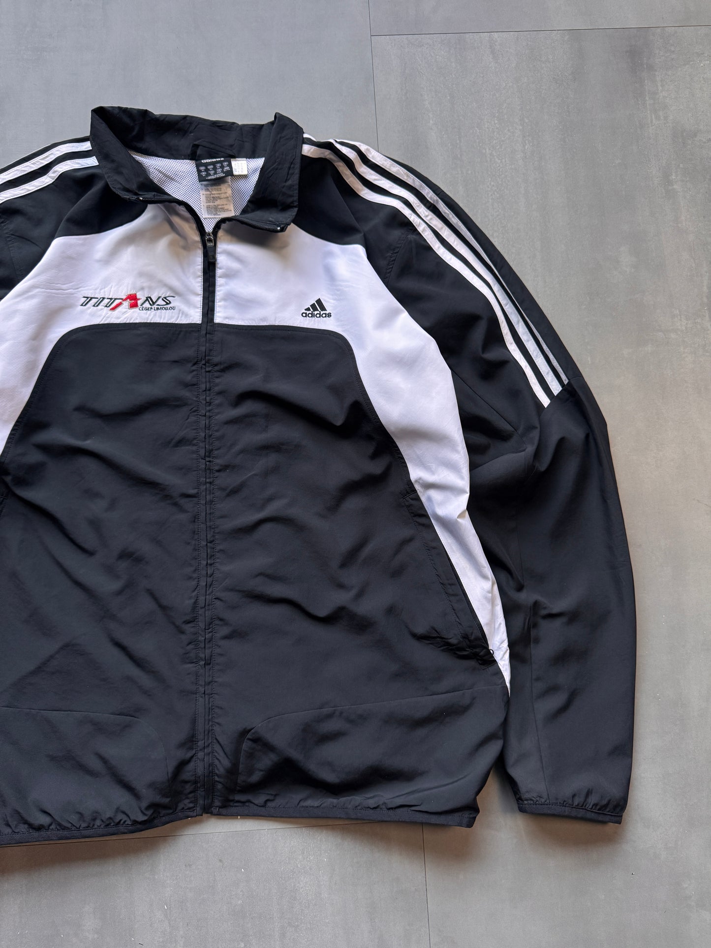 VINTAGE ADIDAS BLACK/WHITE TRACK JACKET - XL